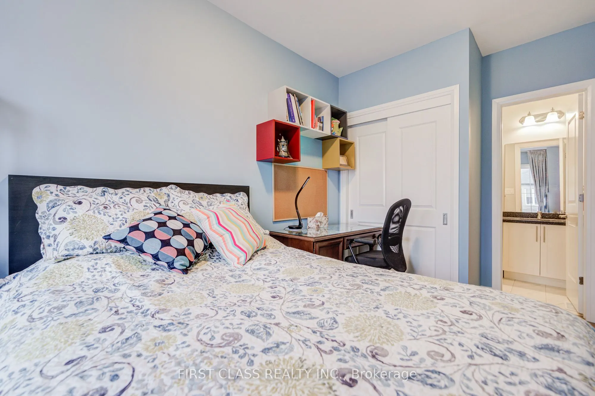 35 Thomas Foster Street