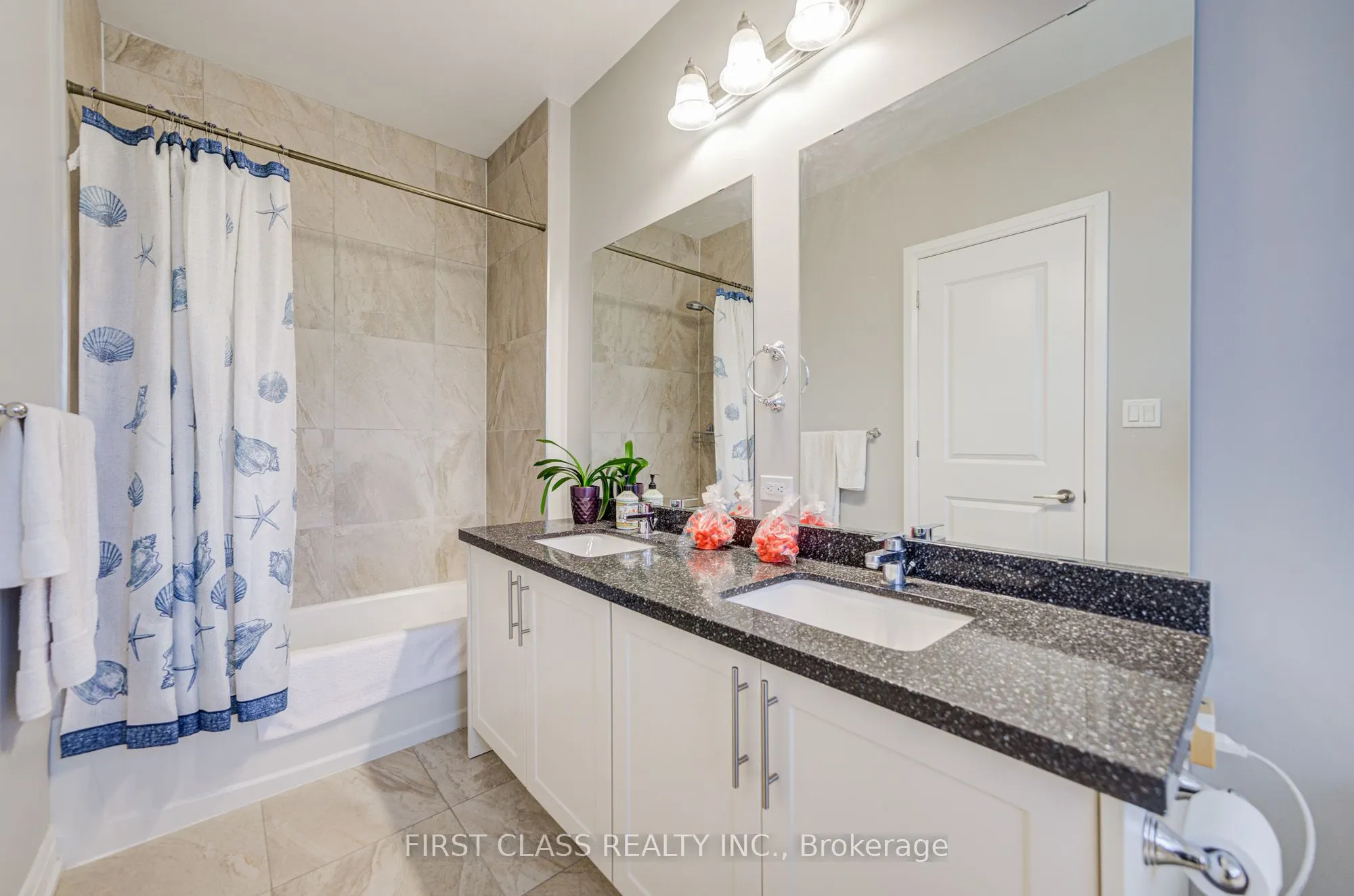 35 Thomas Foster Street