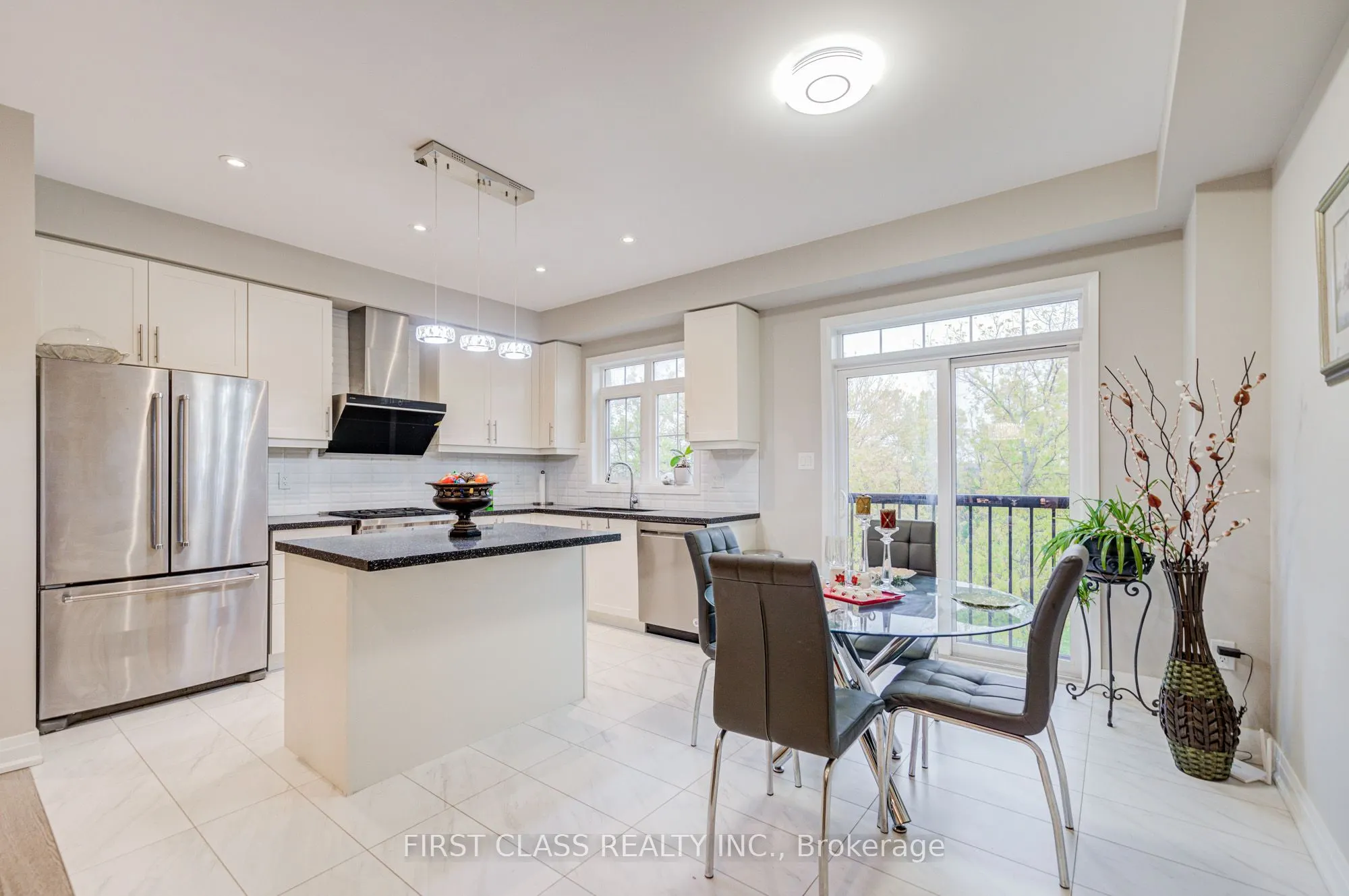 35 Thomas Foster Street