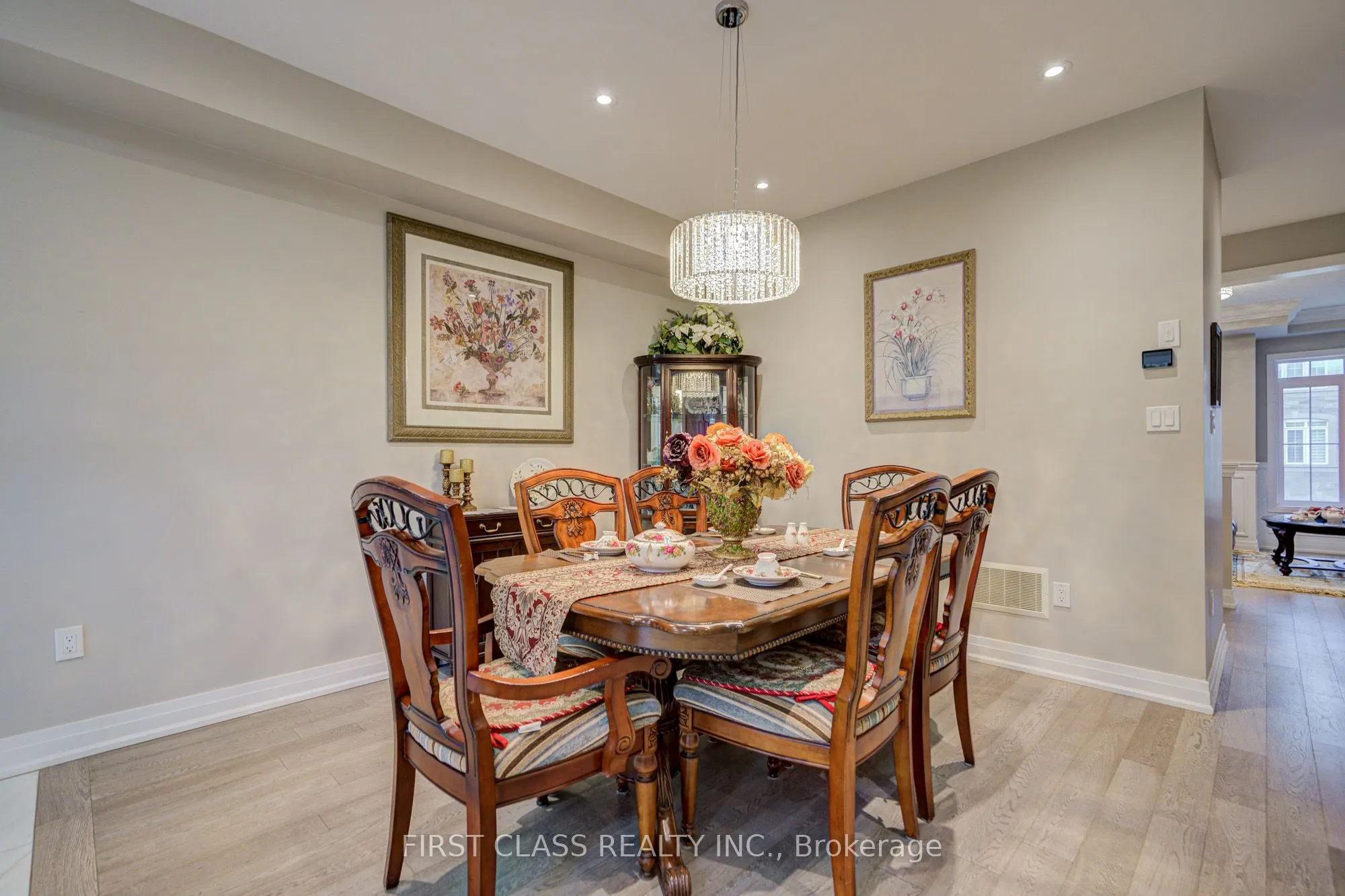 35 Thomas Foster Street