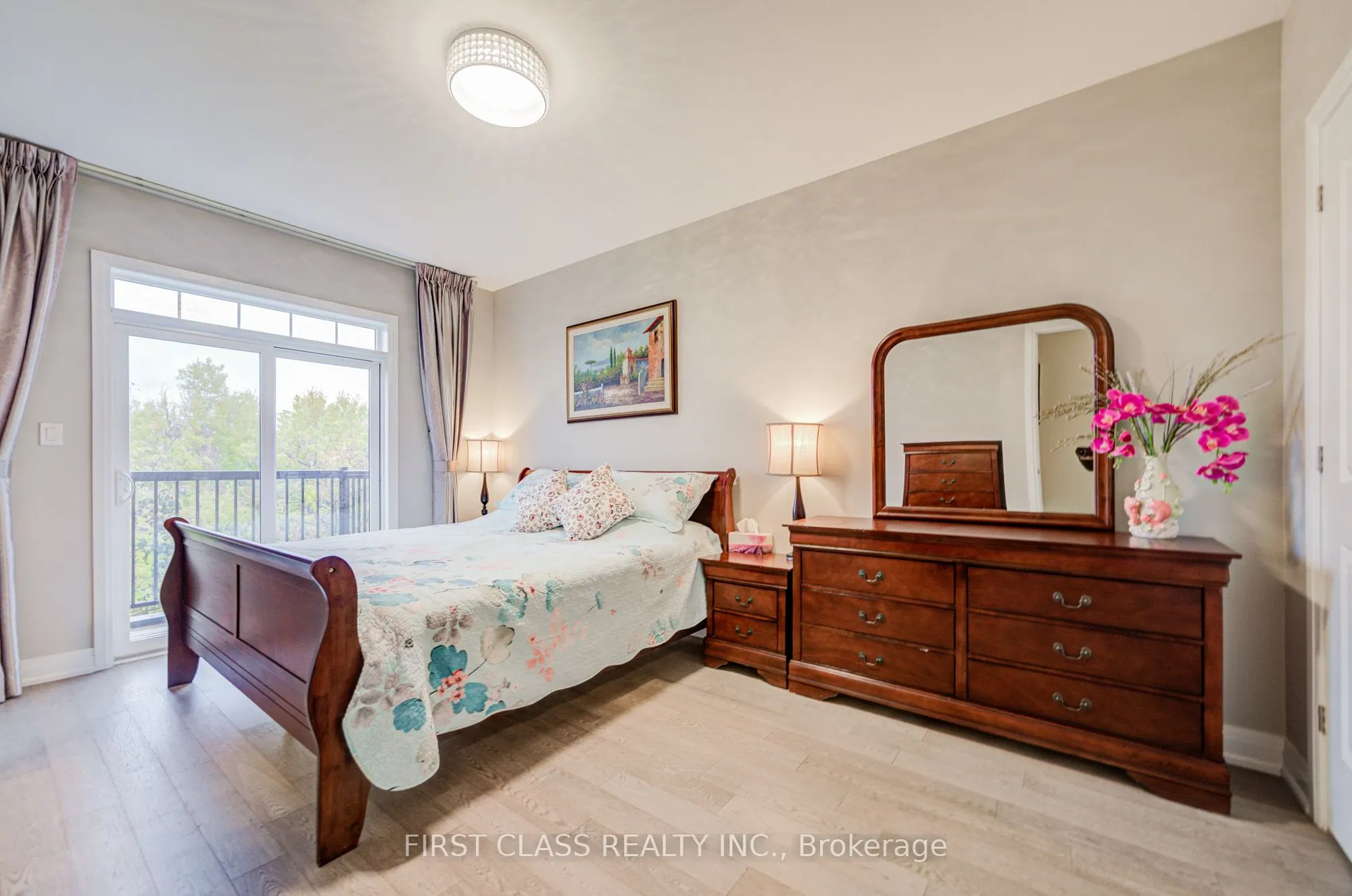 35 Thomas Foster Street