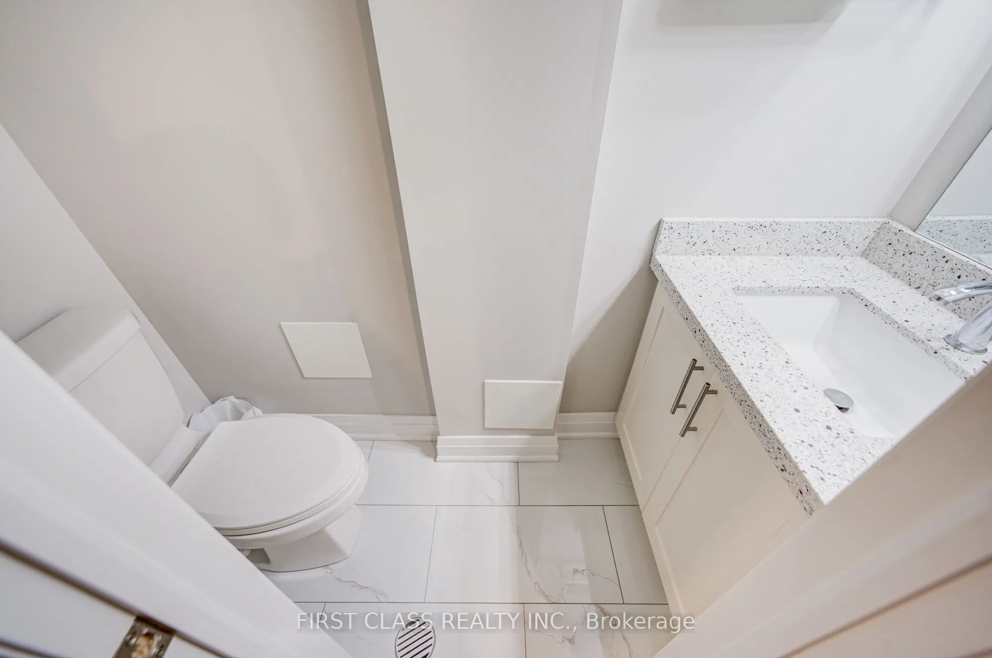 35 Thomas Foster Street