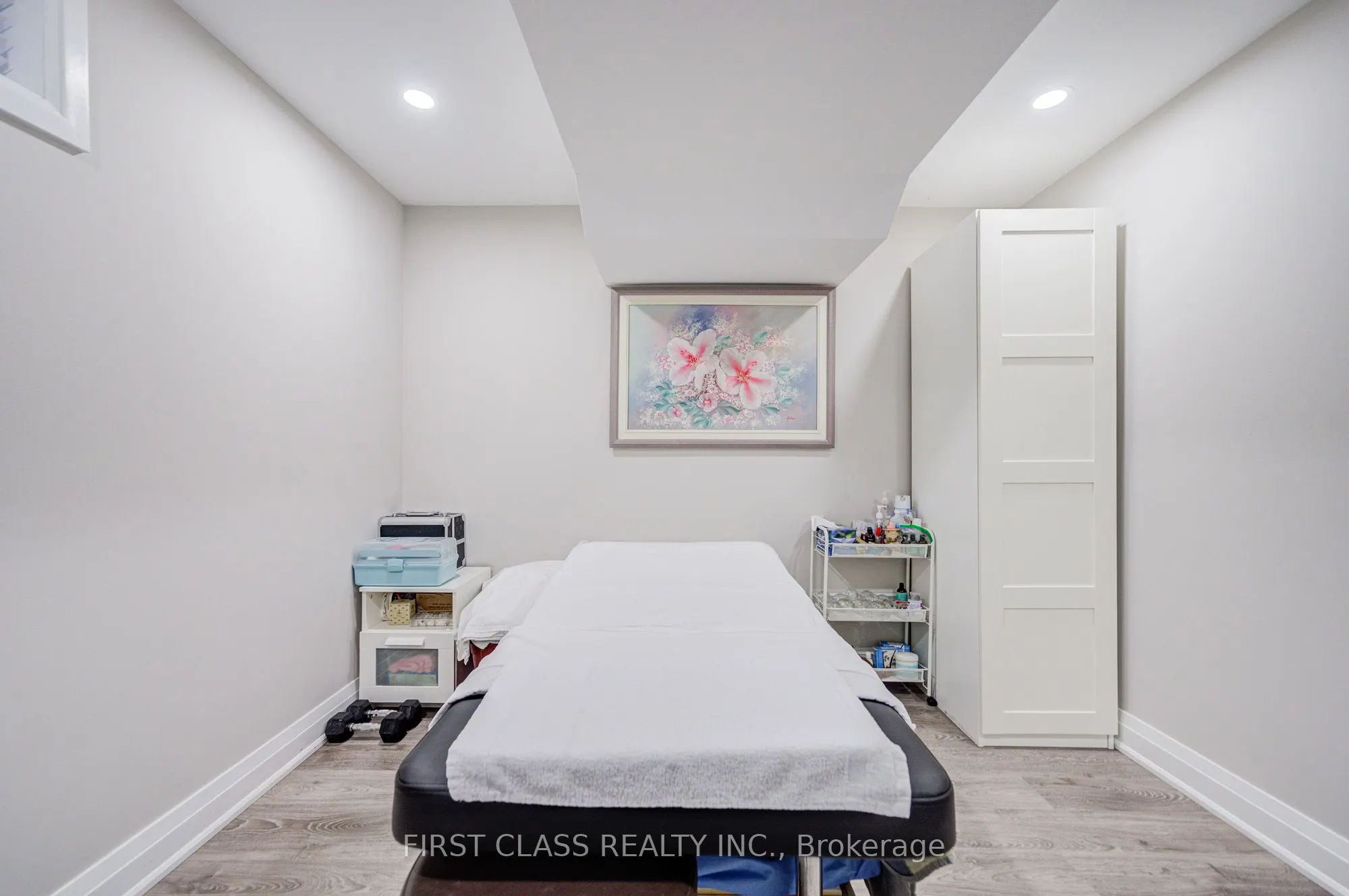 35 Thomas Foster Street