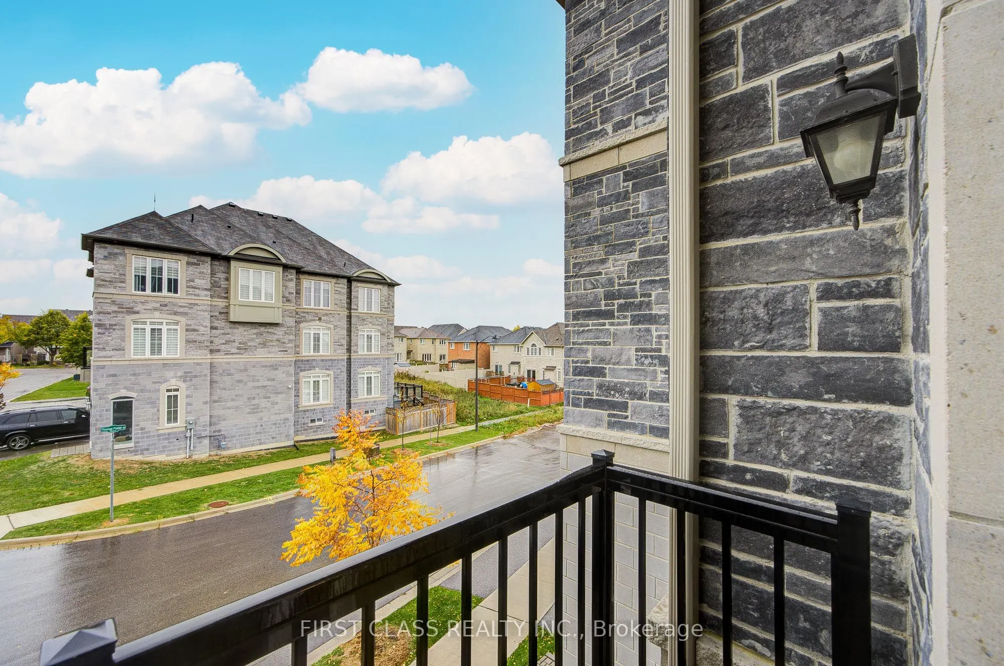 35 Thomas Foster Street