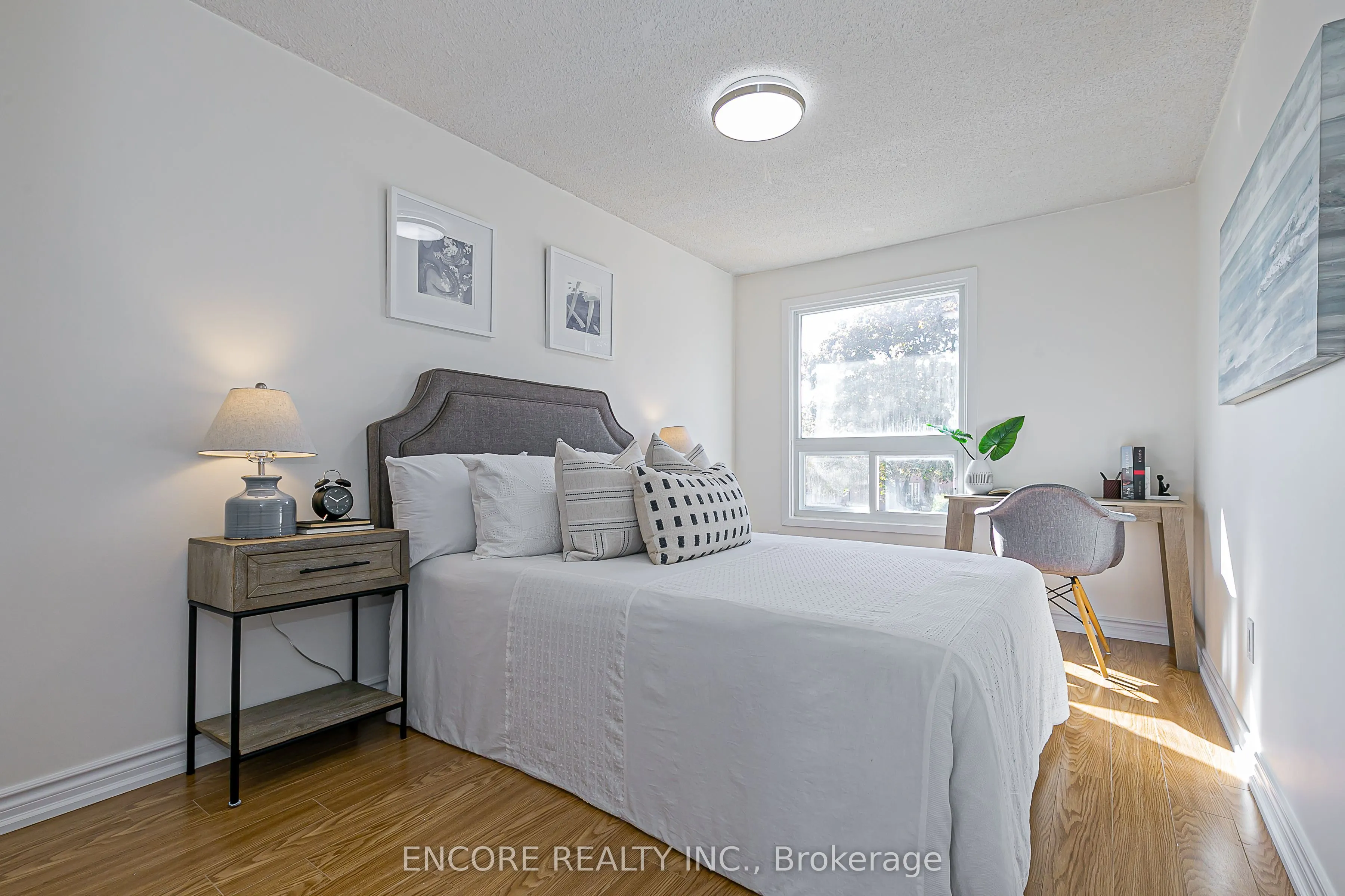 67 Cottsmore Crescent