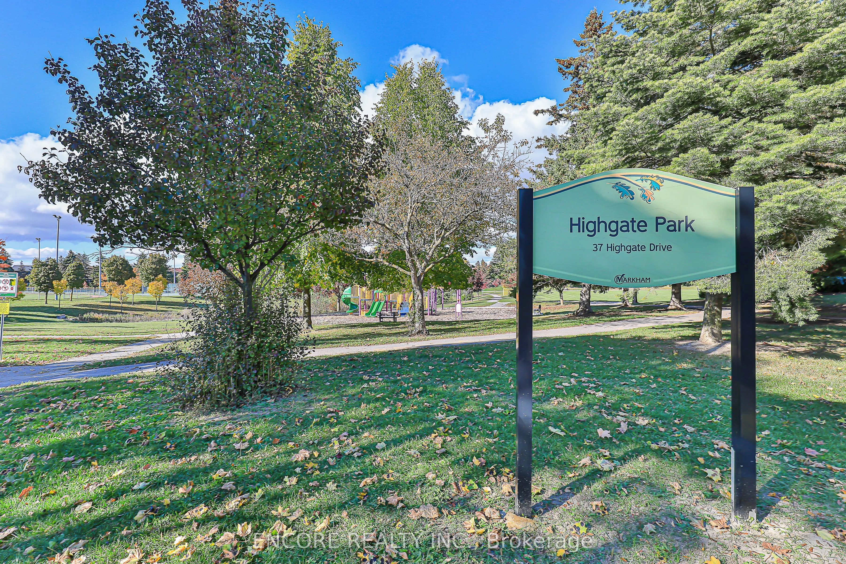 67 Cottsmore Crescent