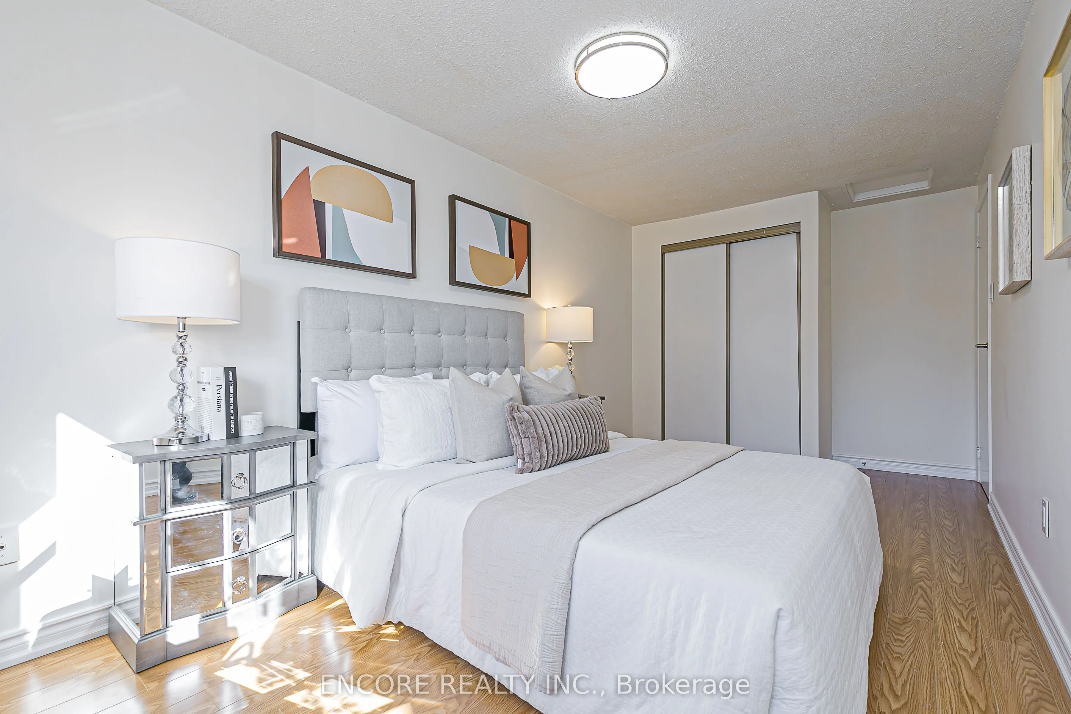 67 Cottsmore Crescent