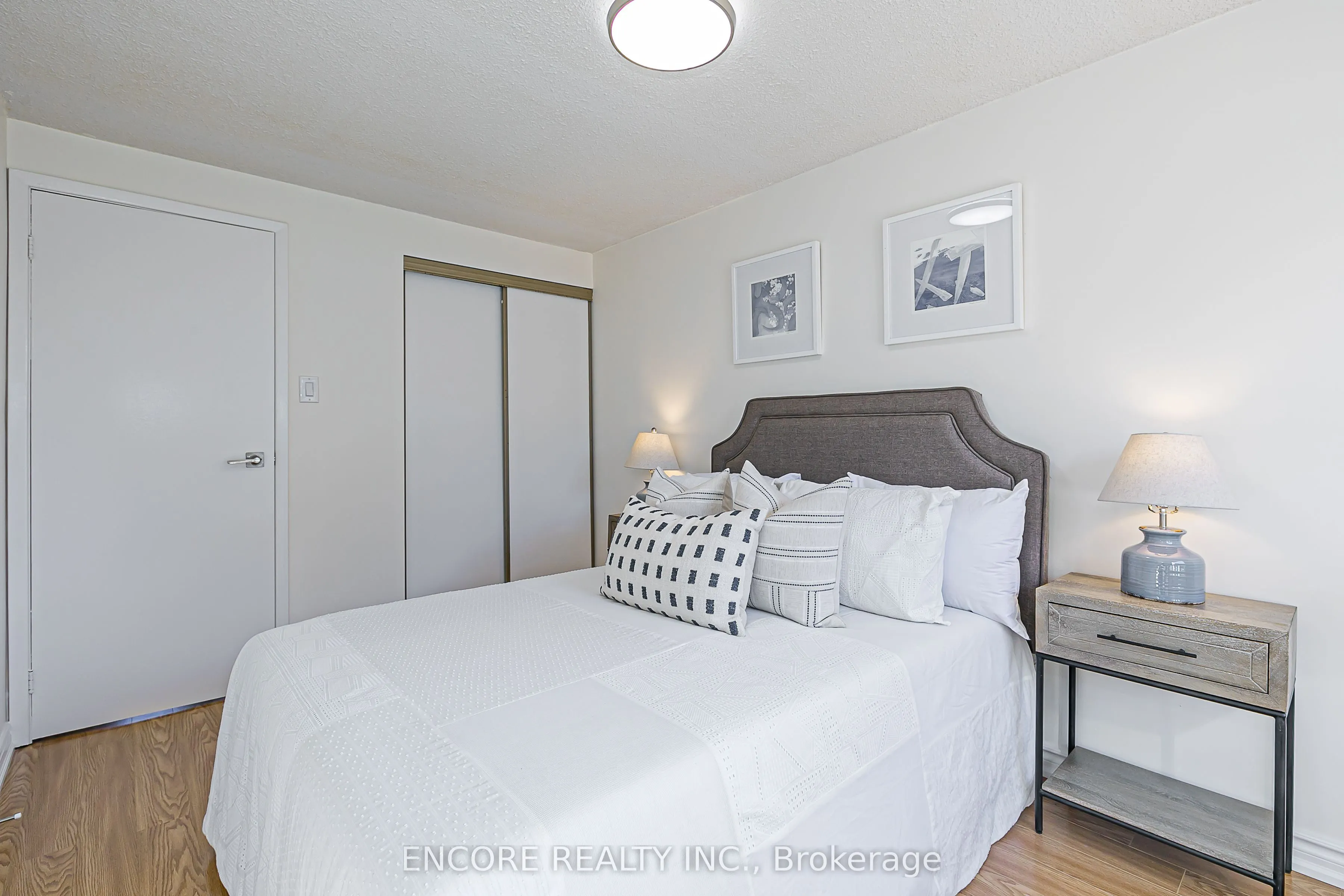 67 Cottsmore Crescent