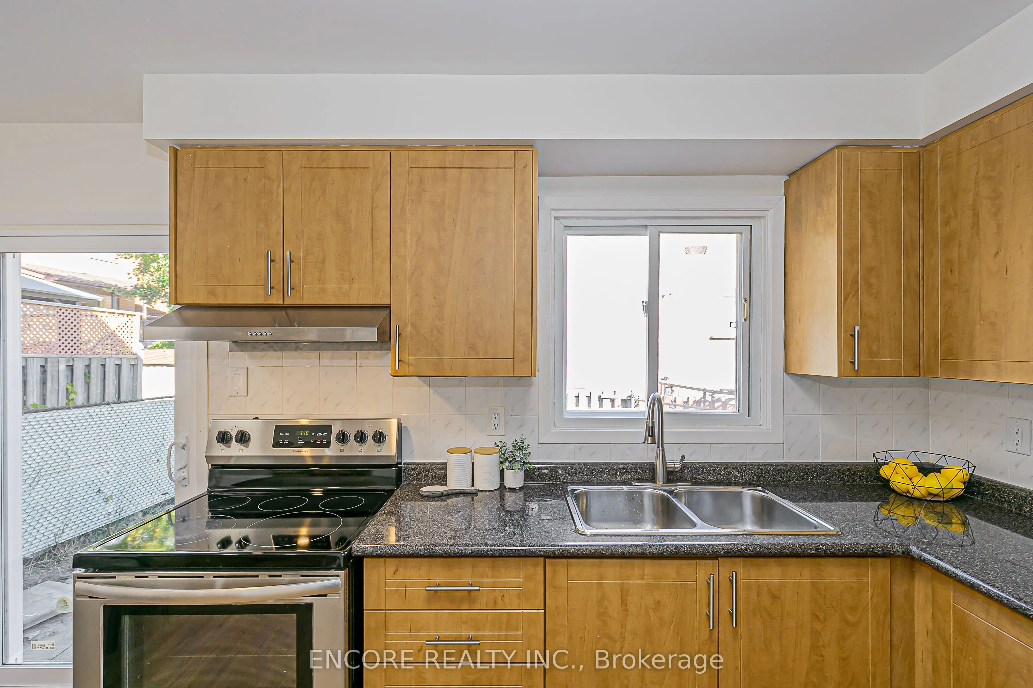 67 Cottsmore Crescent