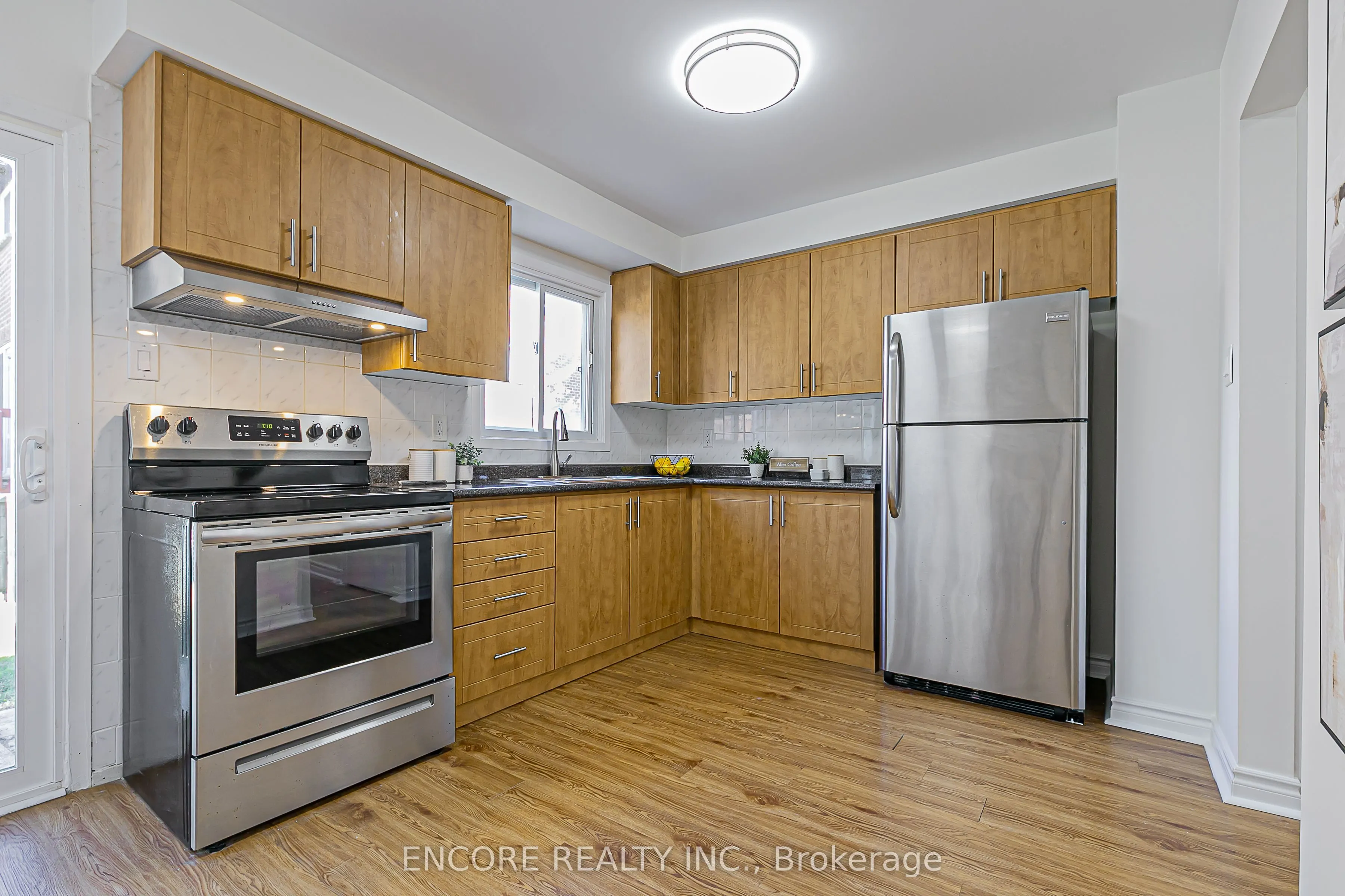 67 Cottsmore Crescent