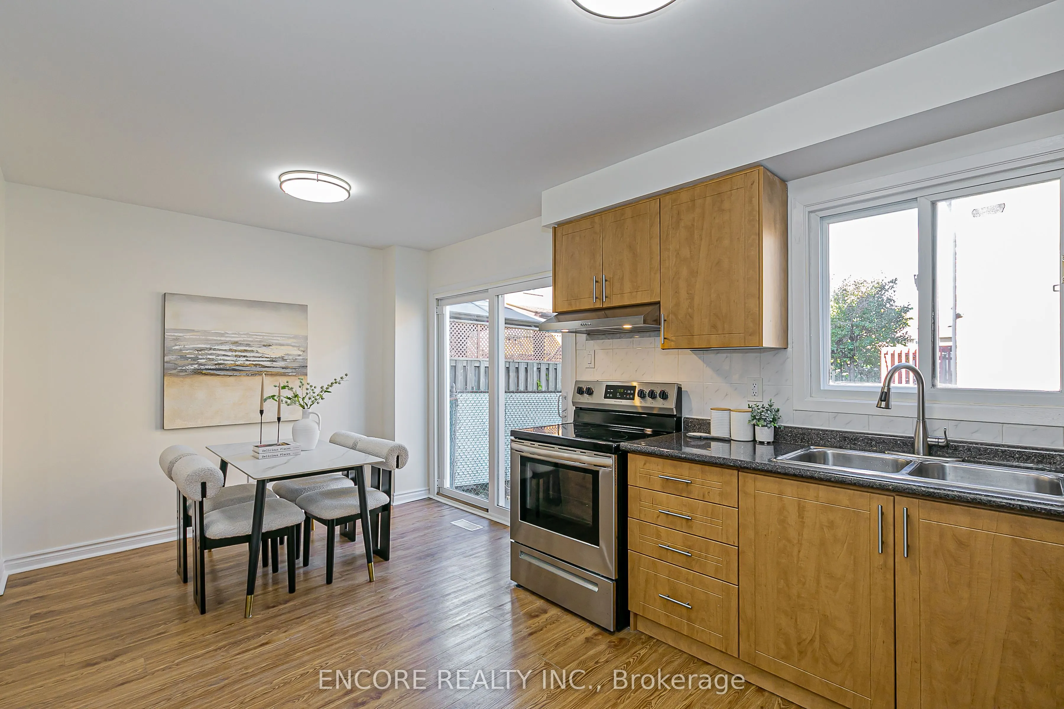 67 Cottsmore Crescent