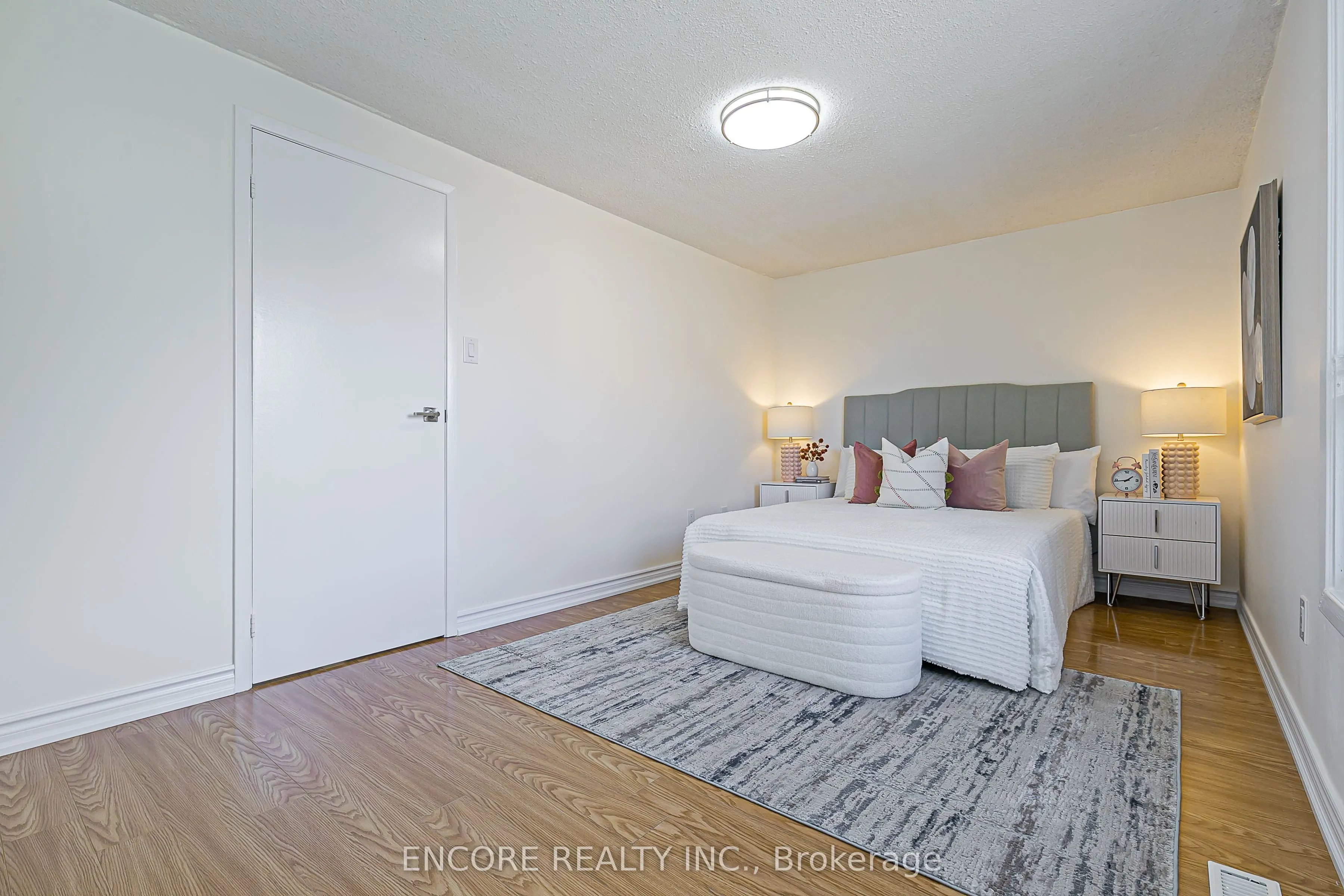 67 Cottsmore Crescent