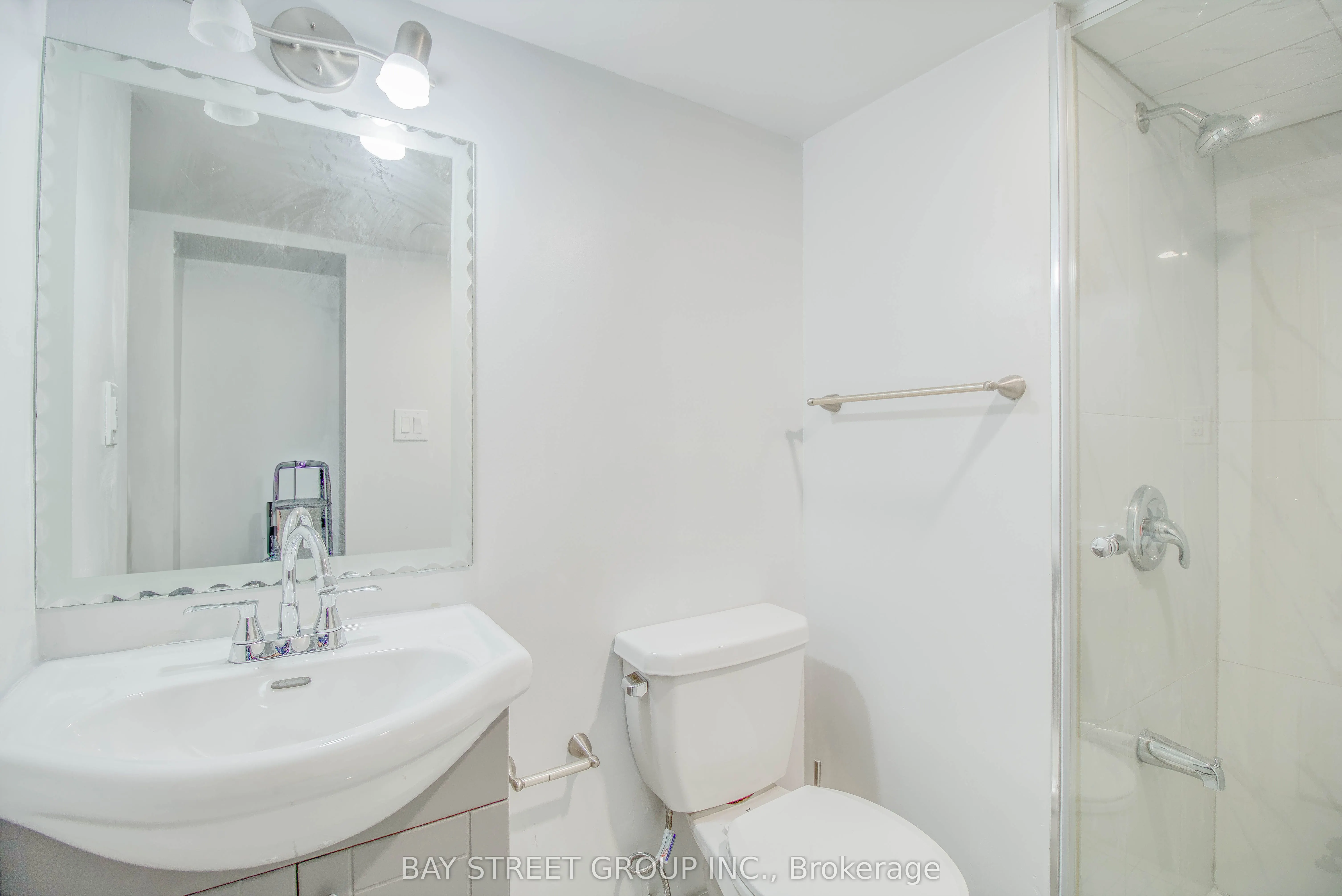 65 Davis Road N, #Basement #2