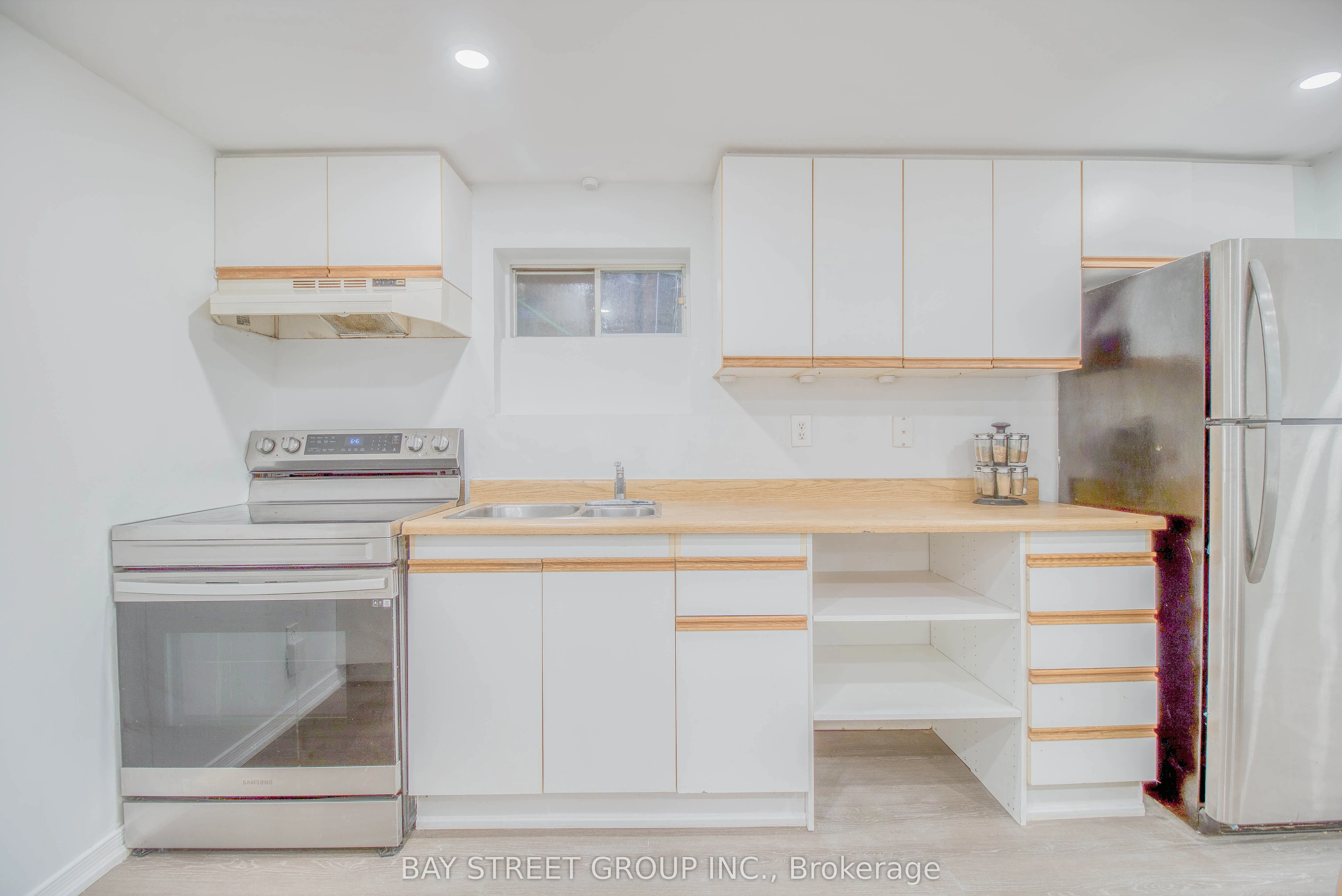 65 Davis Road N, #Basement #2