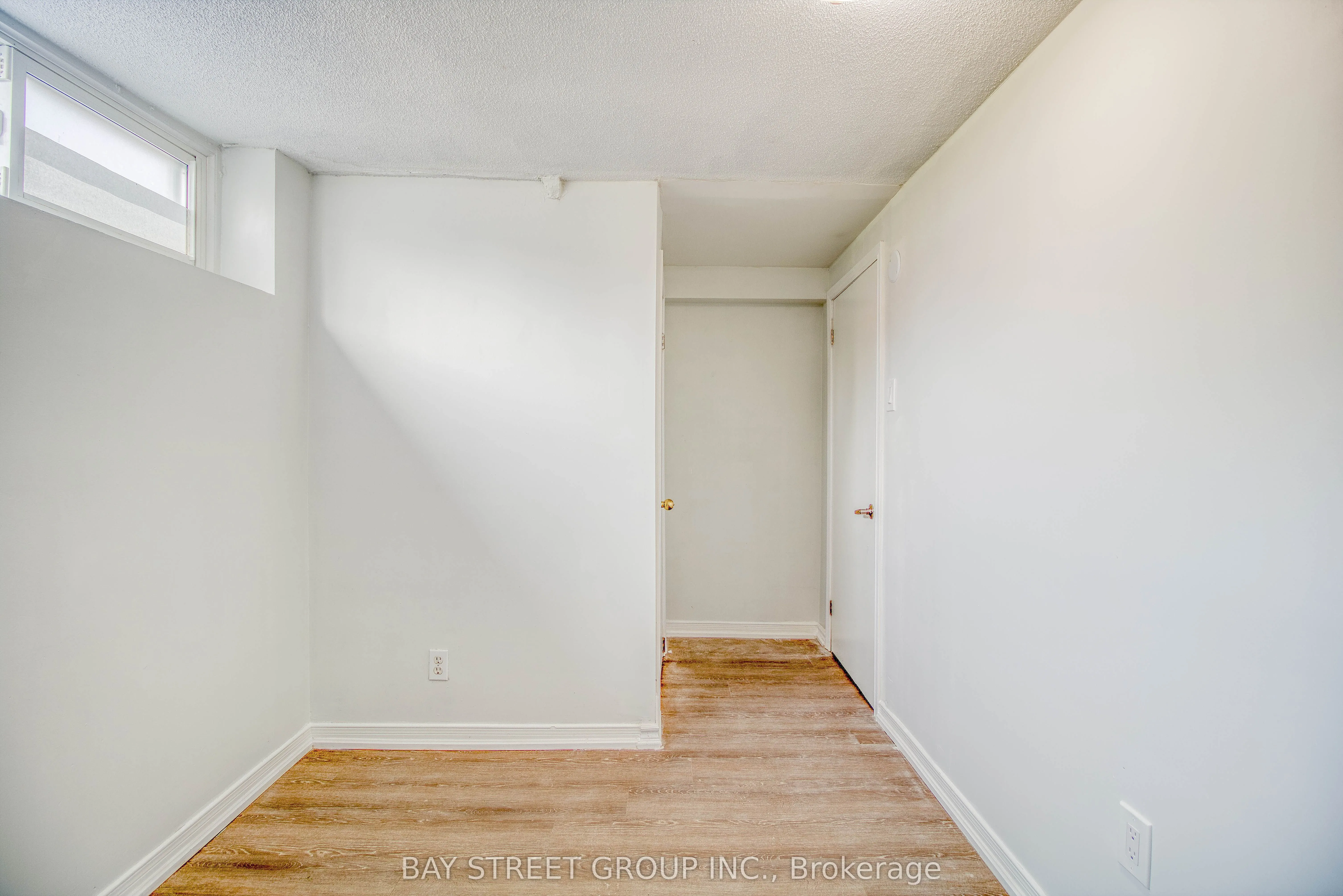 65 Davis Road N, #Basement #1