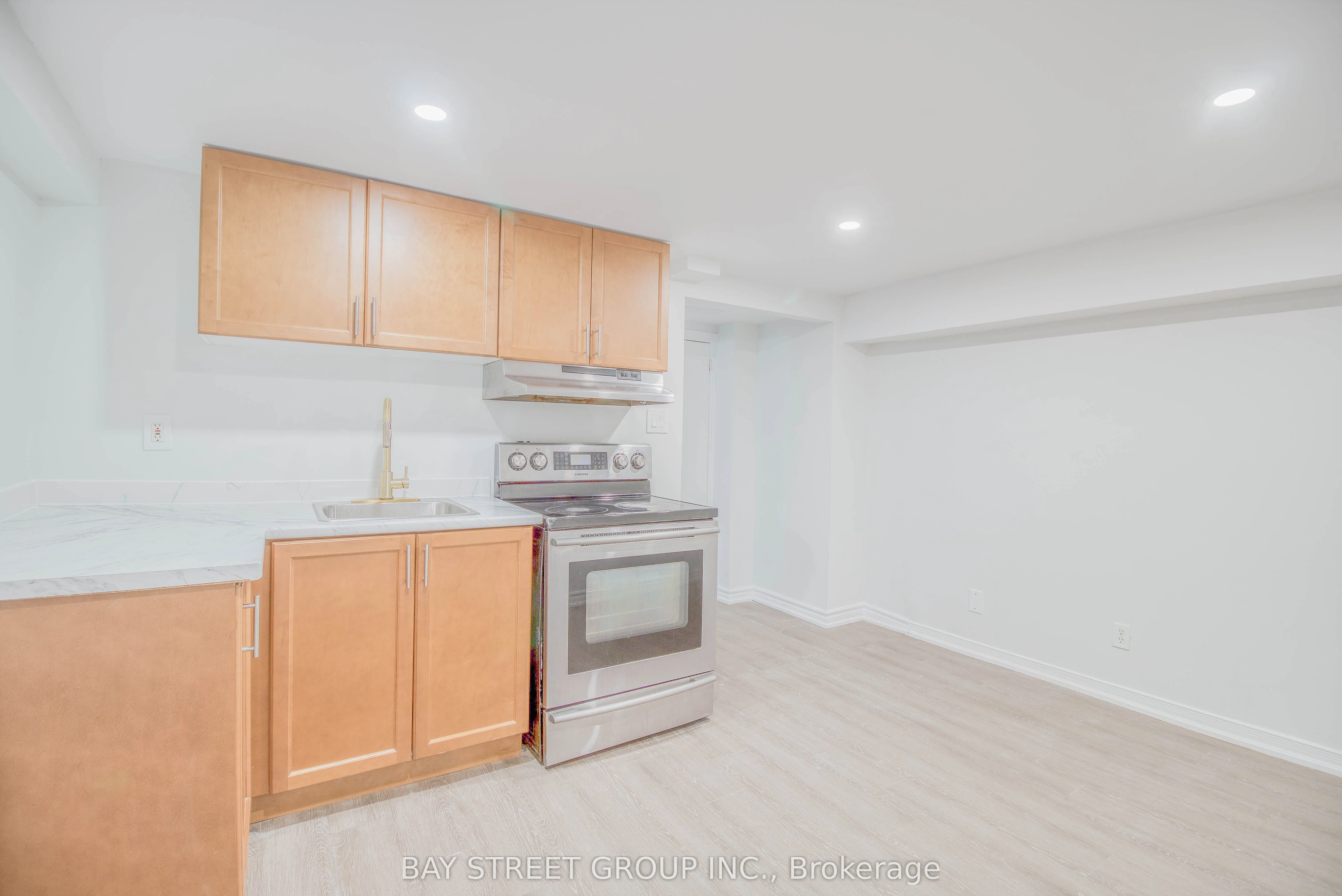 65 Davis Road N, #Basement #1