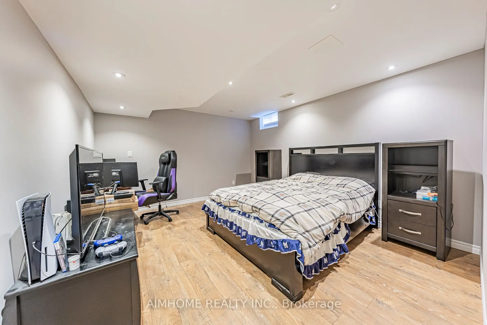 986 Wilbur Pipher Circle