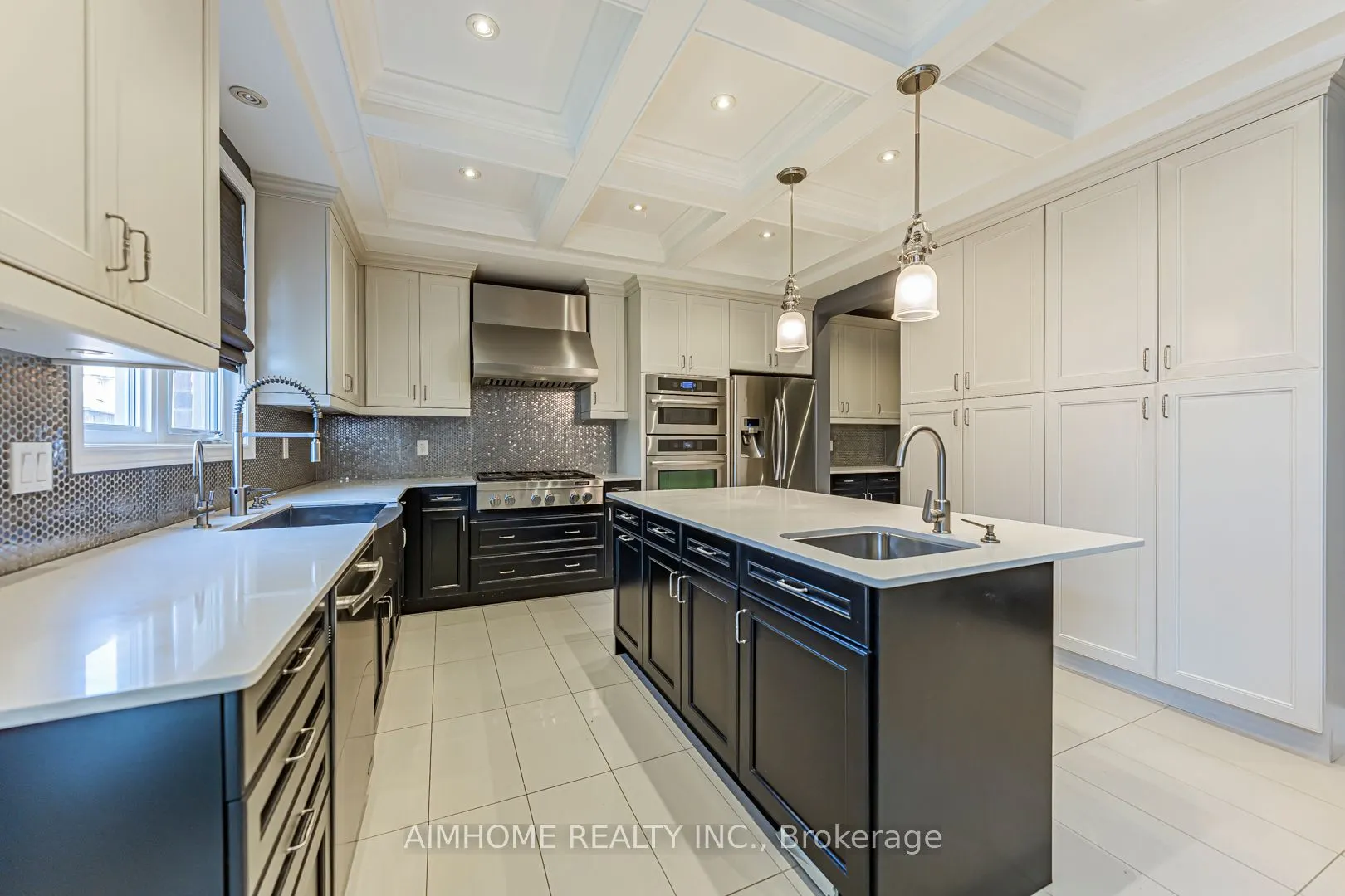 986 Wilbur Pipher Circle