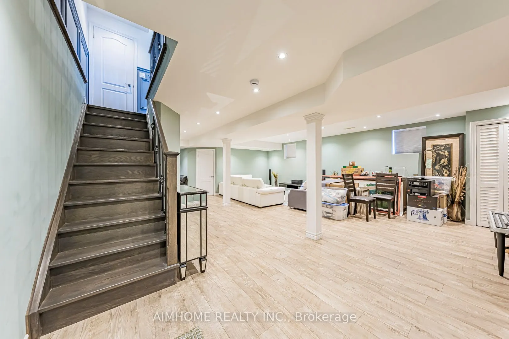 986 Wilbur Pipher Circle