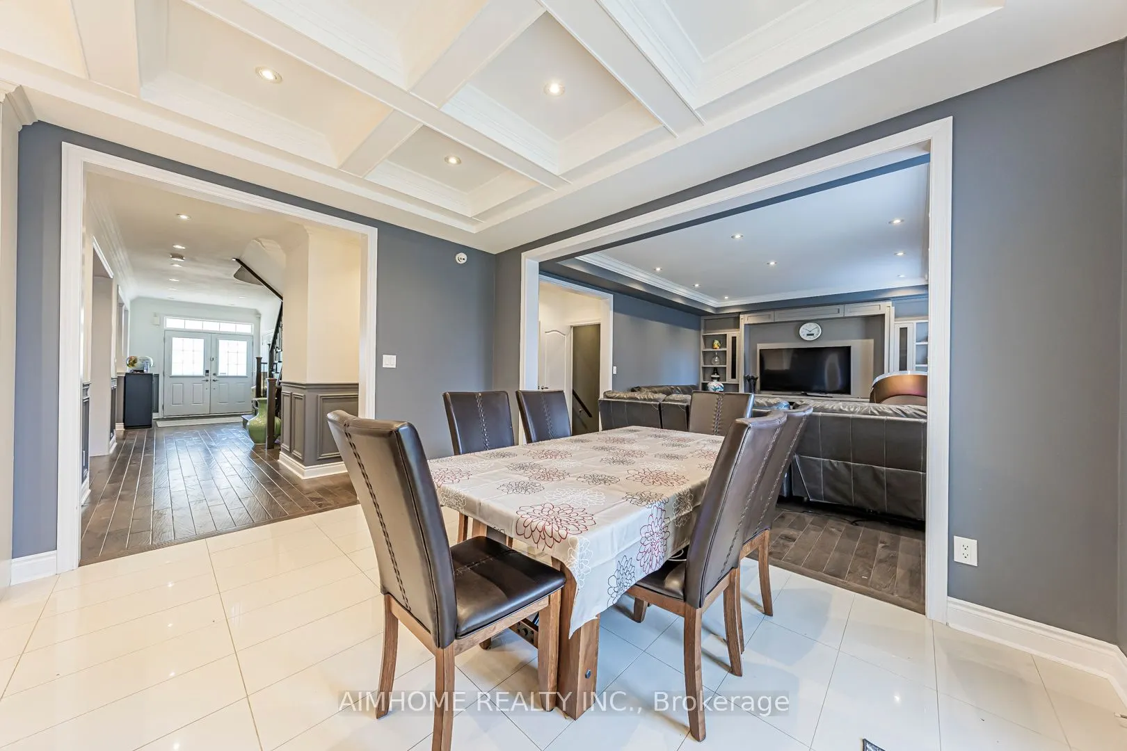 986 Wilbur Pipher Circle