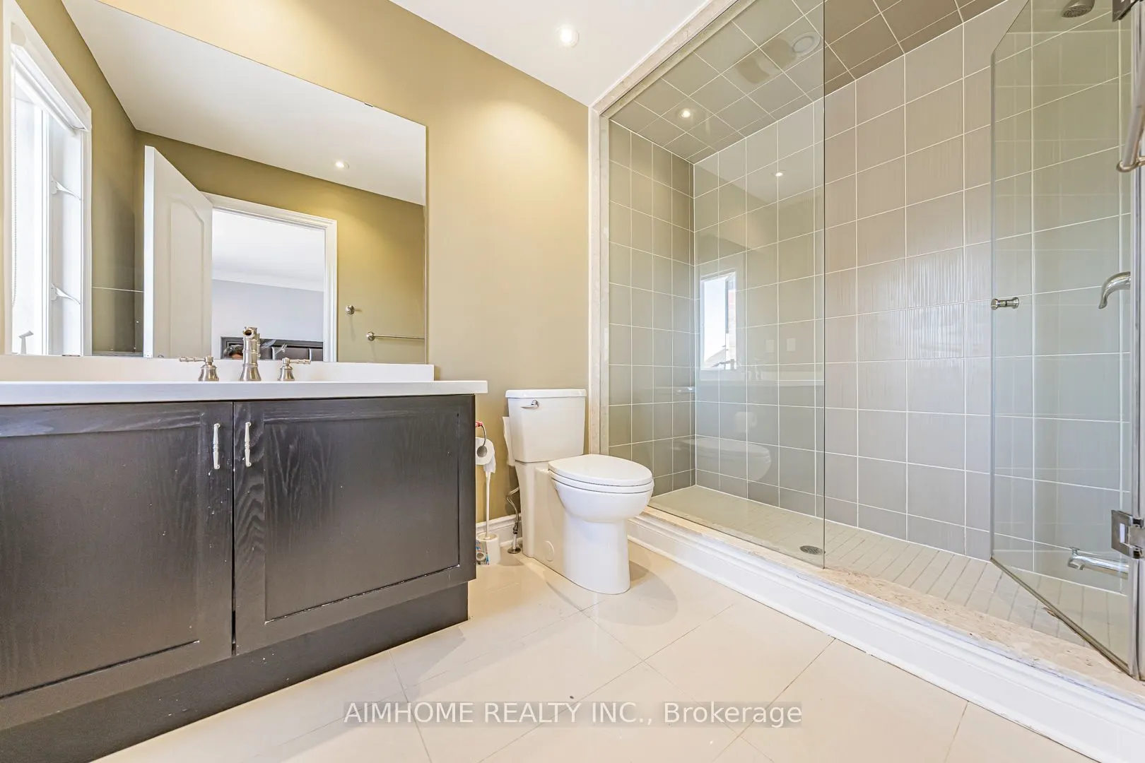 986 Wilbur Pipher Circle