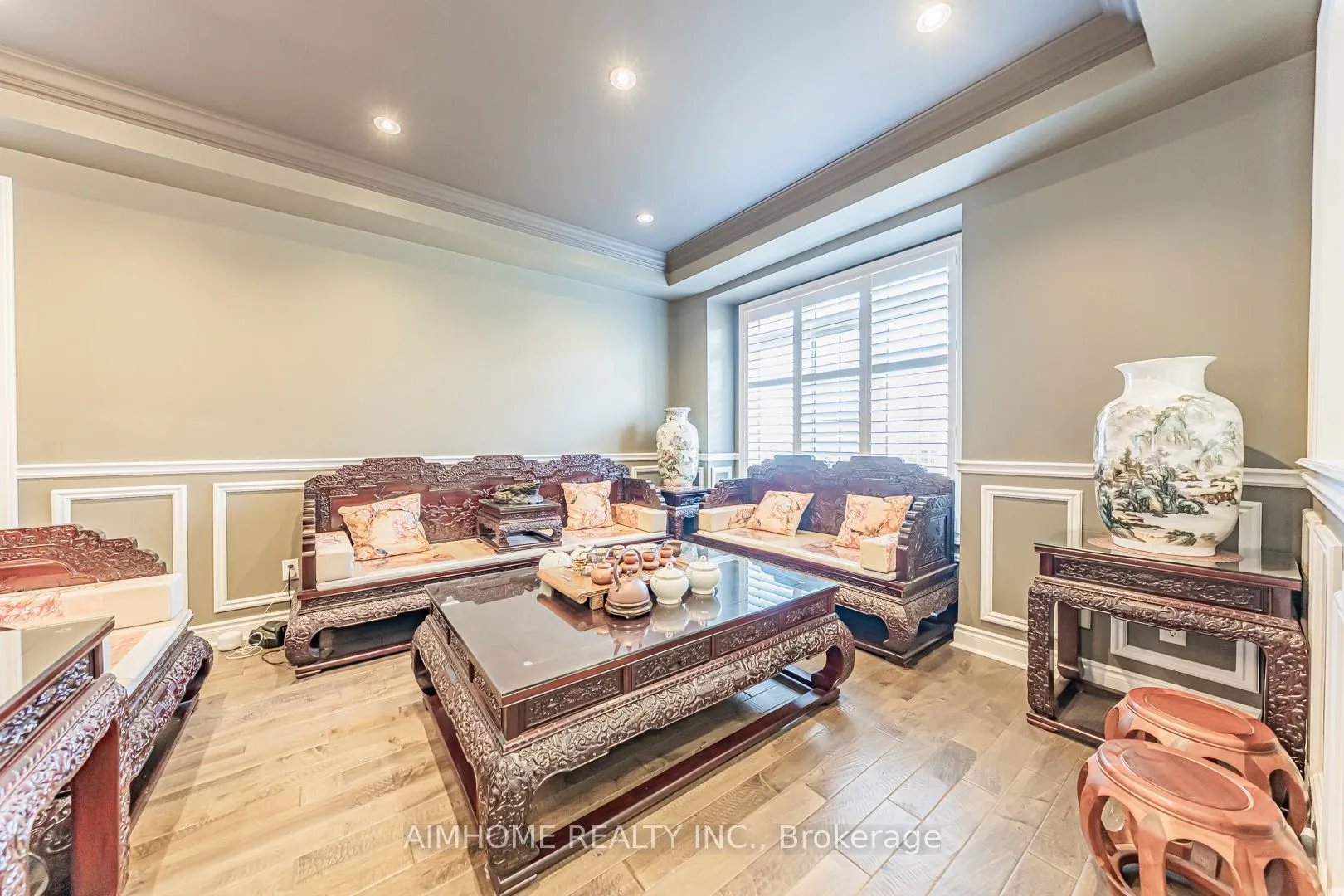 986 Wilbur Pipher Circle