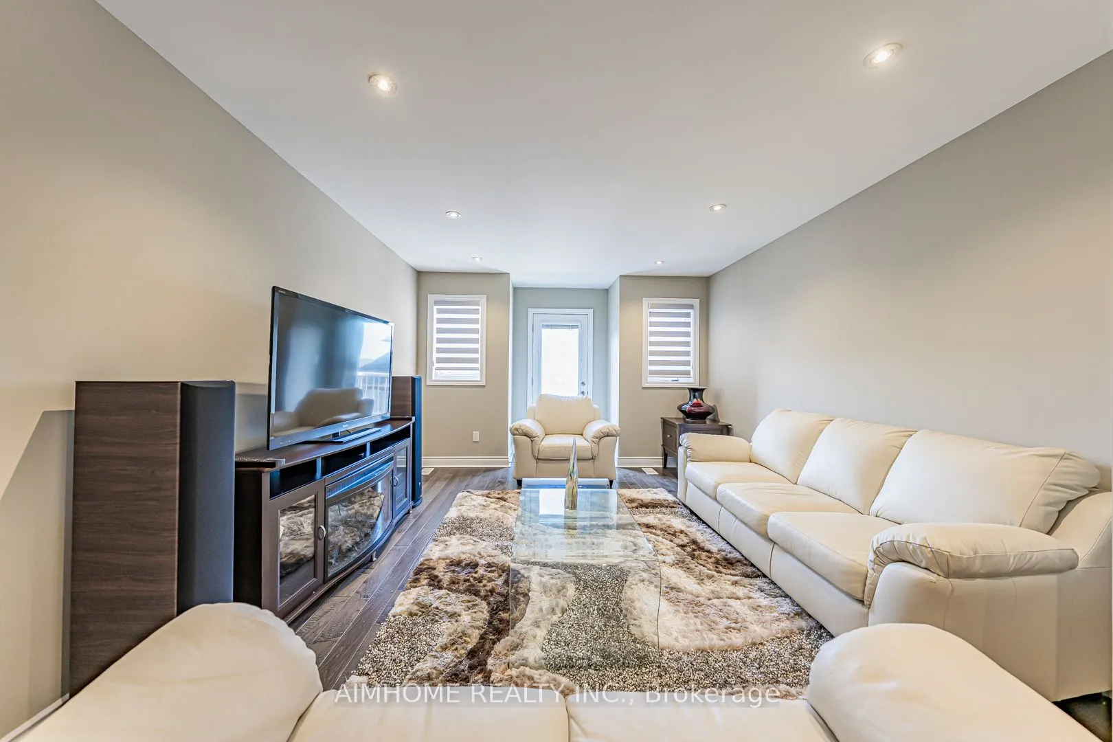 986 Wilbur Pipher Circle