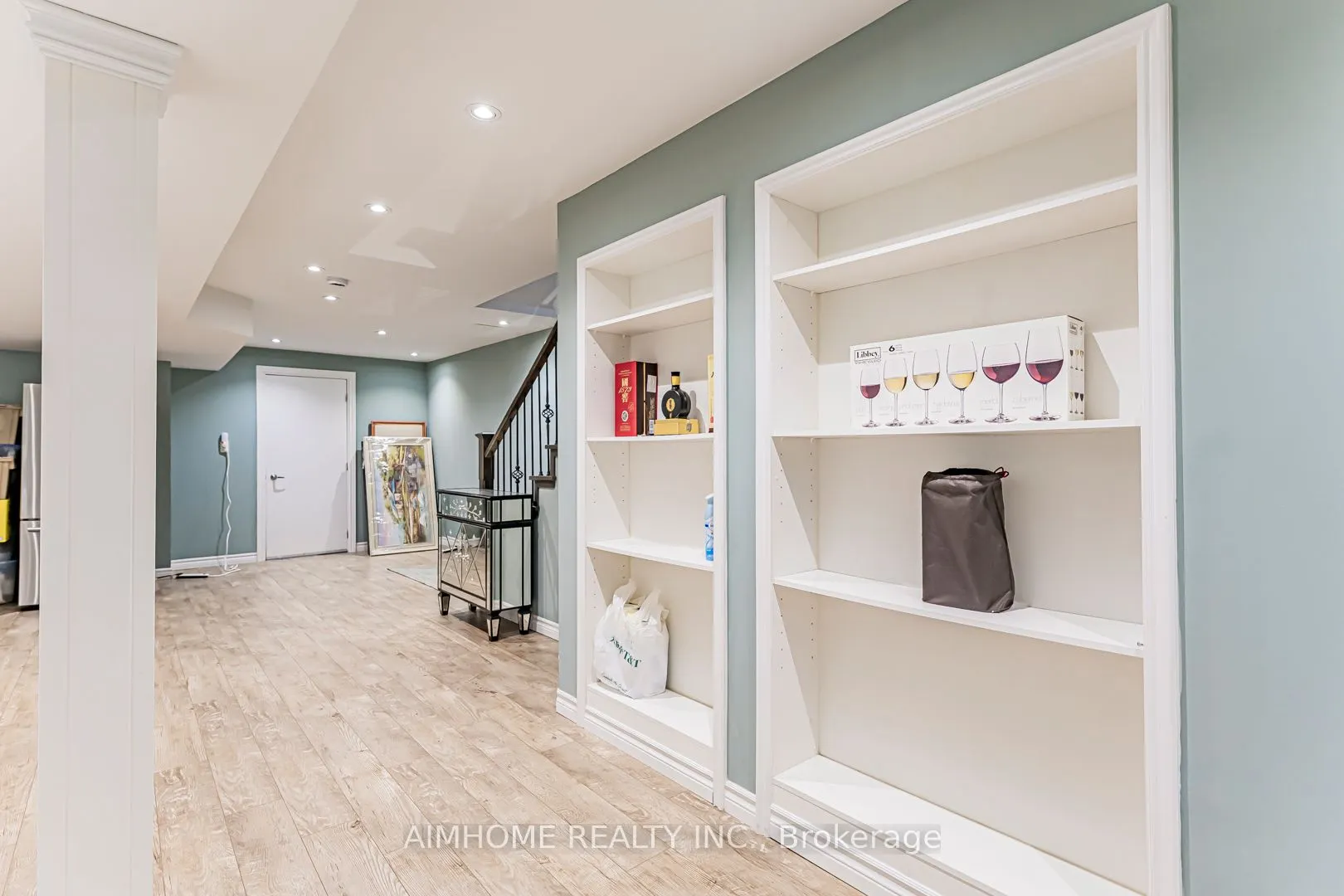 986 Wilbur Pipher Circle