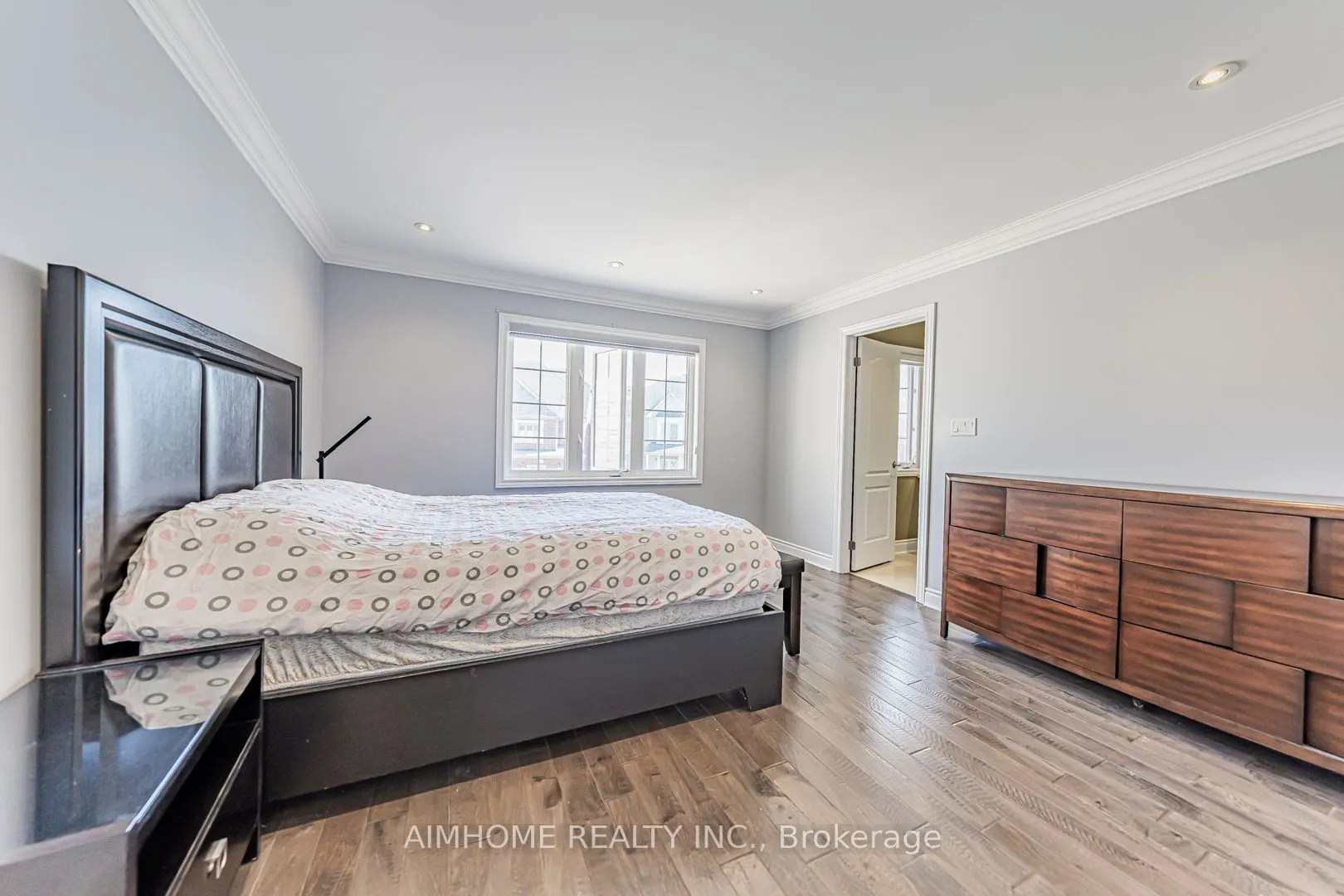 986 Wilbur Pipher Circle