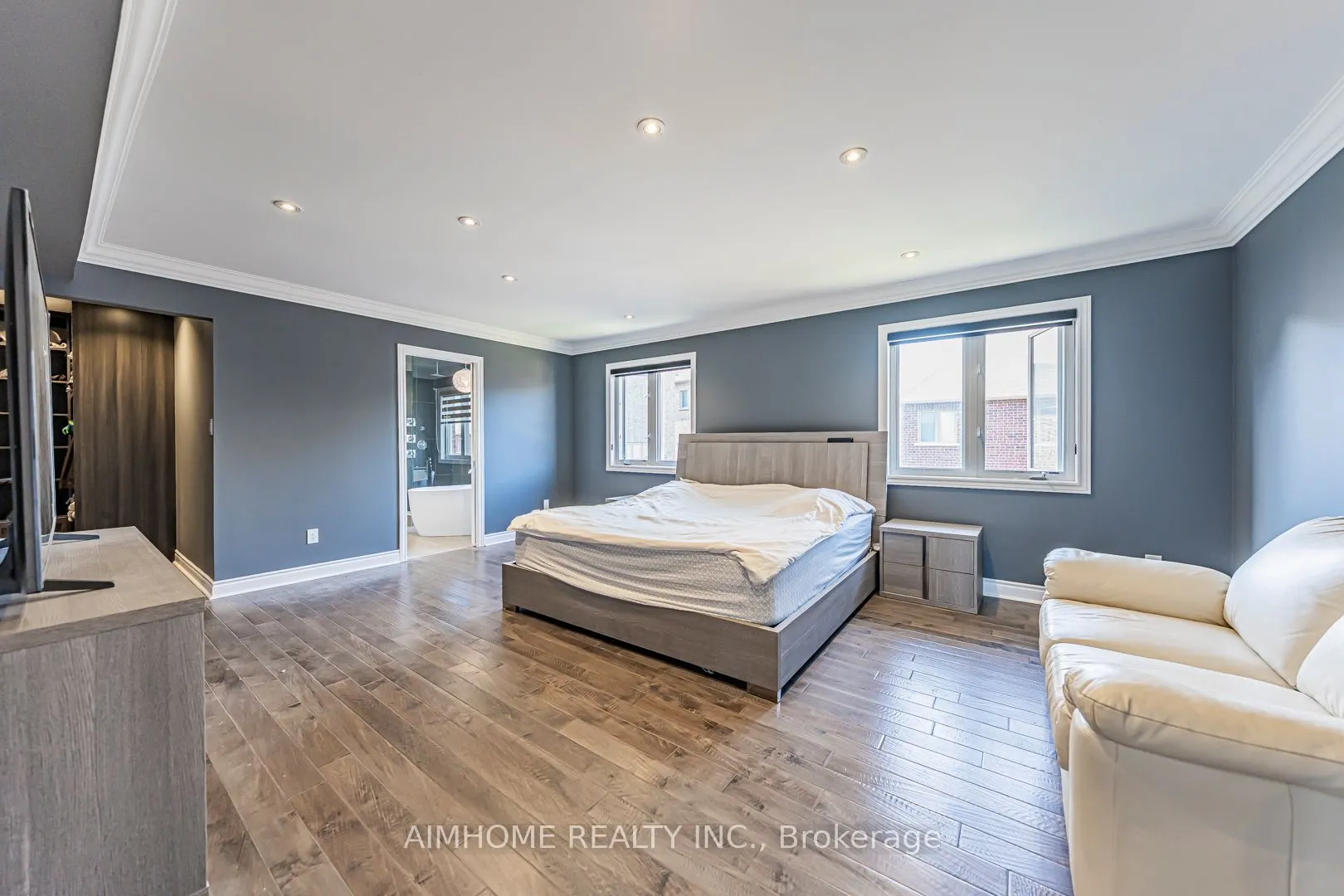 986 Wilbur Pipher Circle