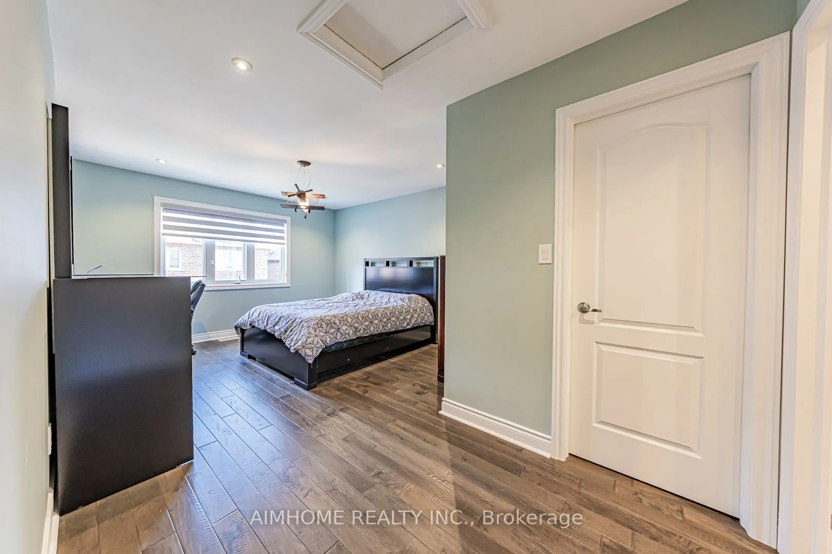 986 Wilbur Pipher Circle