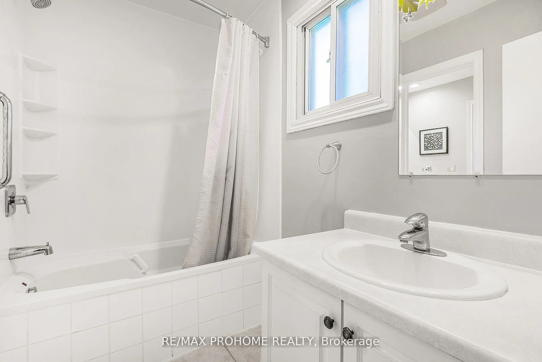 32 Sir Bedevere Place