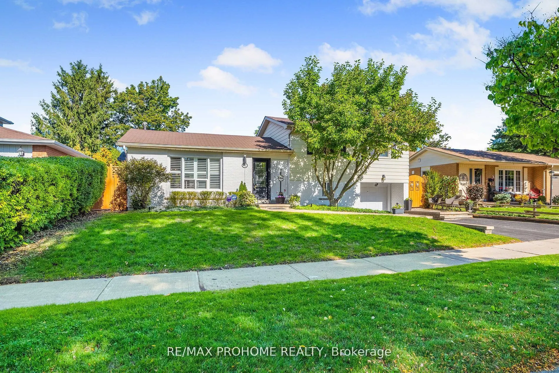 32 Sir Bedevere Place