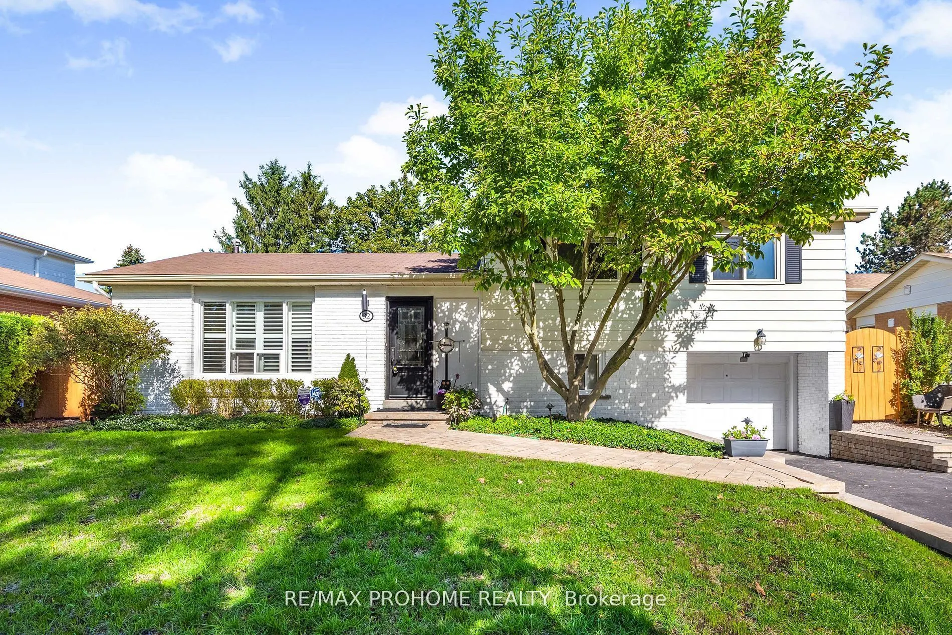 32 Sir Bedevere Place