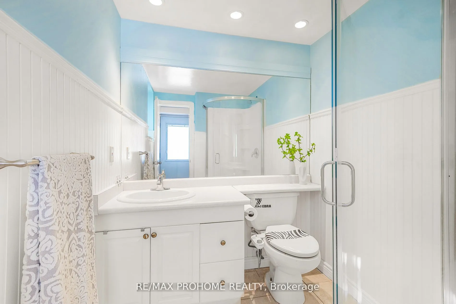 32 Sir Bedevere Place