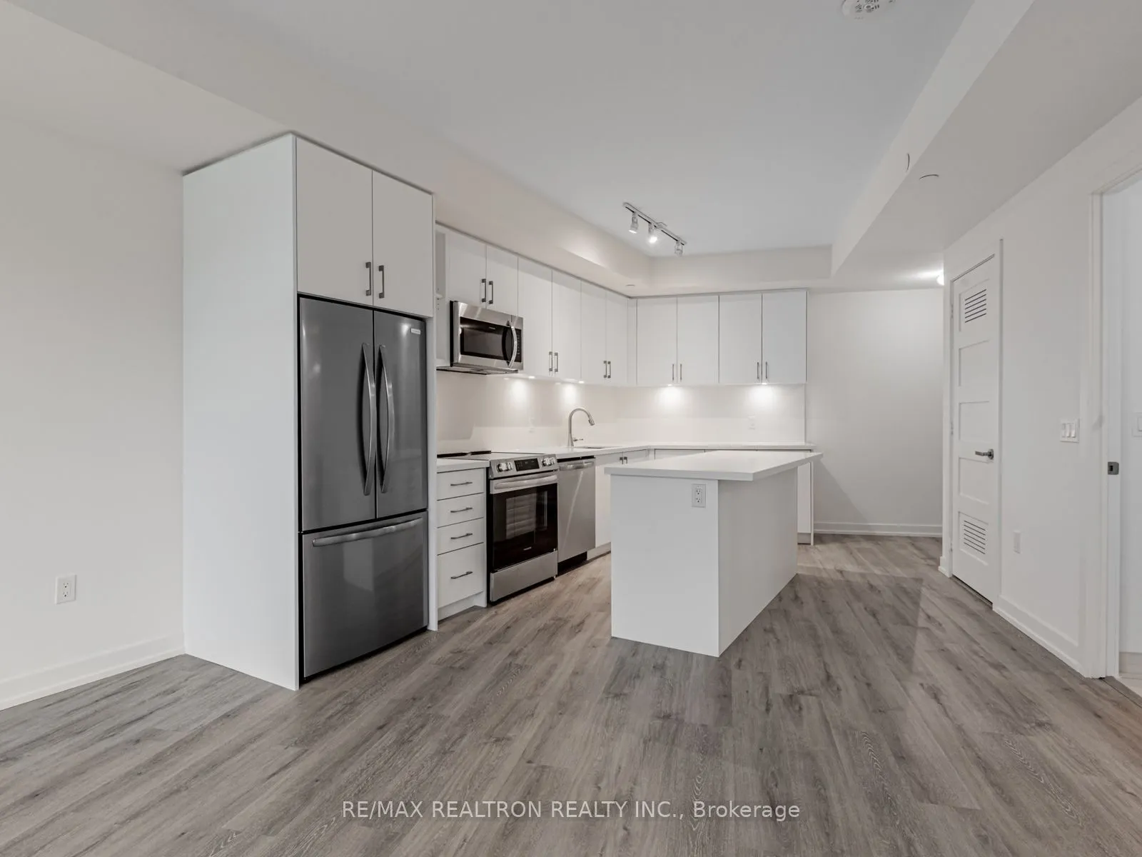 333 Sunseeker Avenue, #117