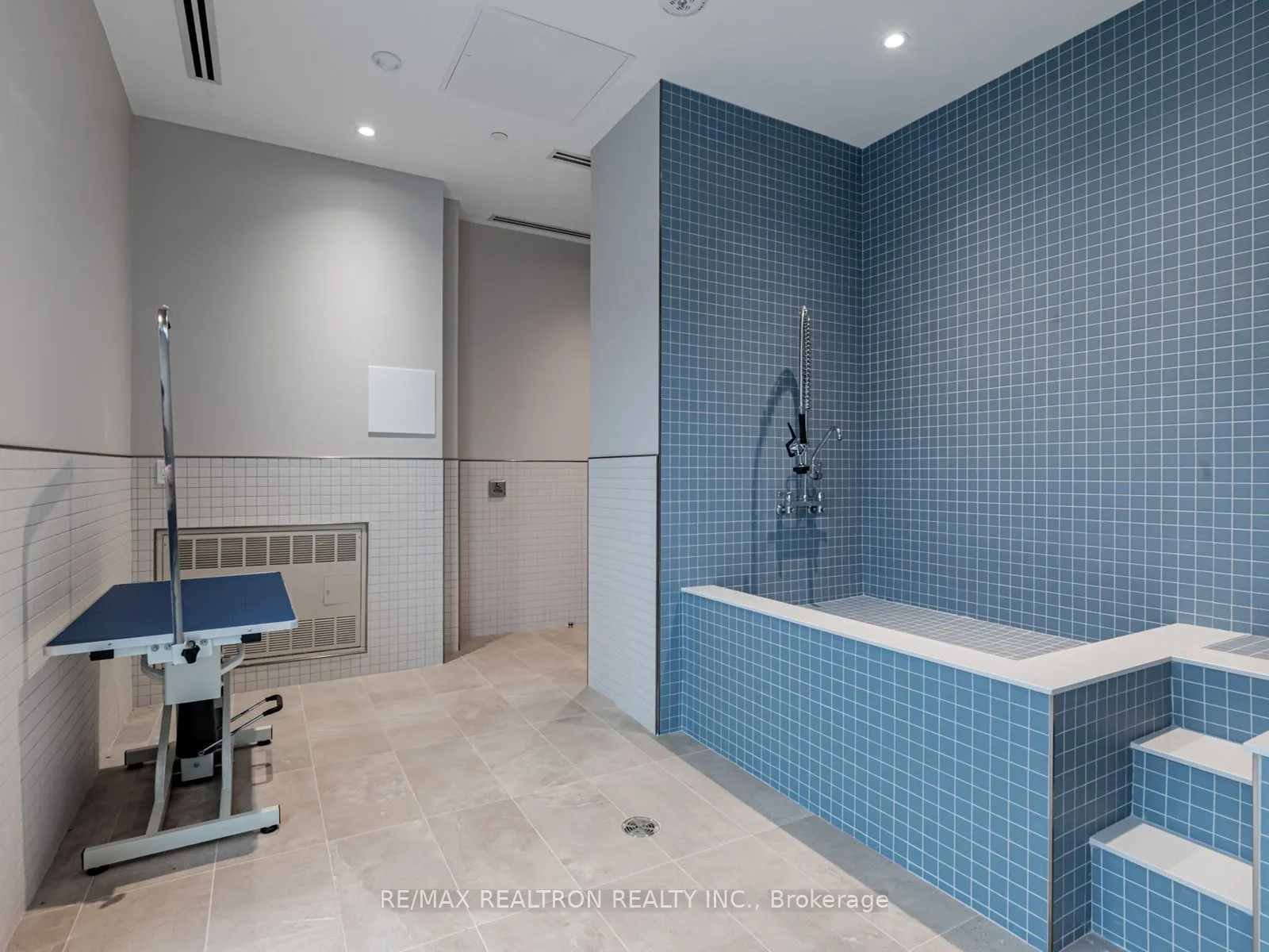 333 Sunseeker Avenue, #117