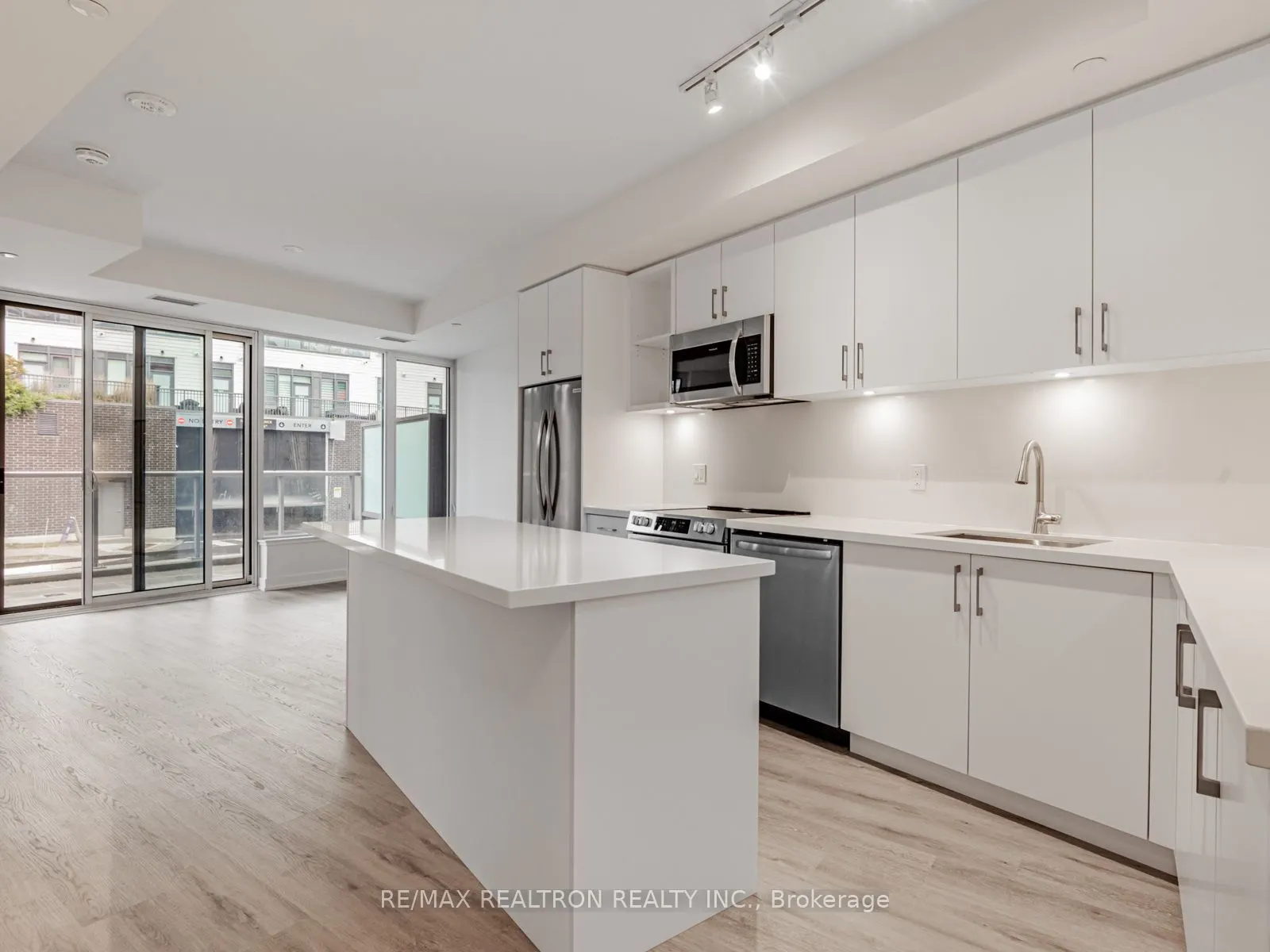 333 Sunseeker Avenue, #117