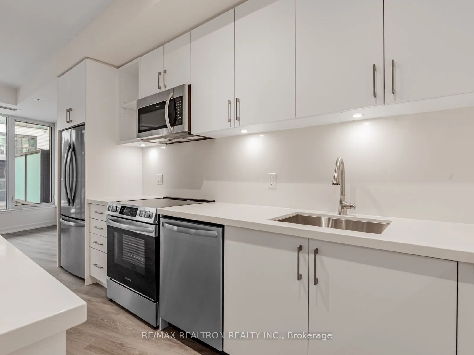 333 Sunseeker Avenue, #117