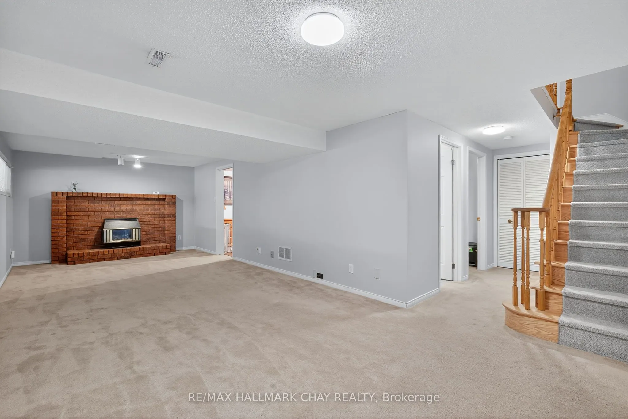 33 Parkette Drive, #13