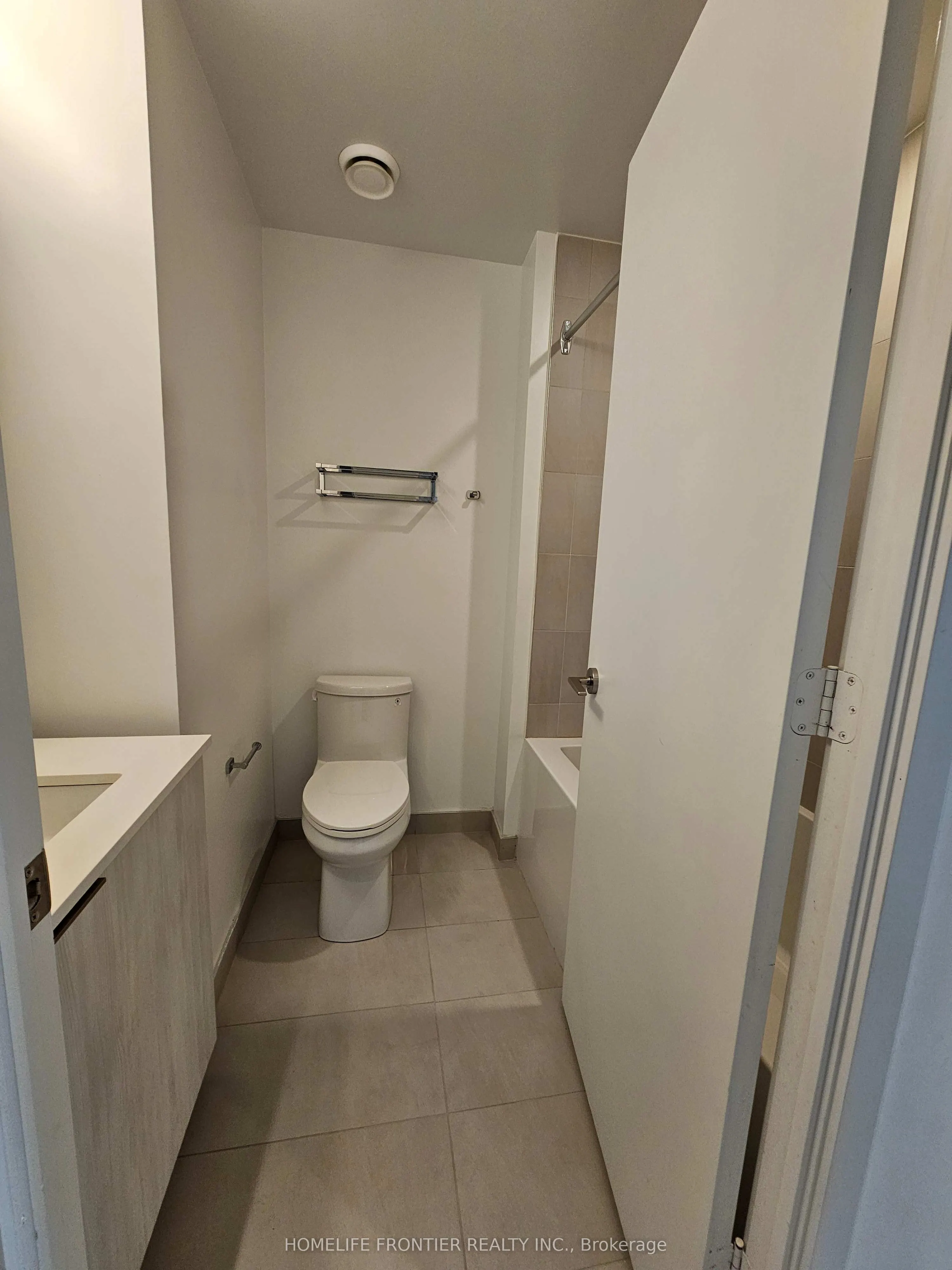 1000 Portage Parkway, #1508