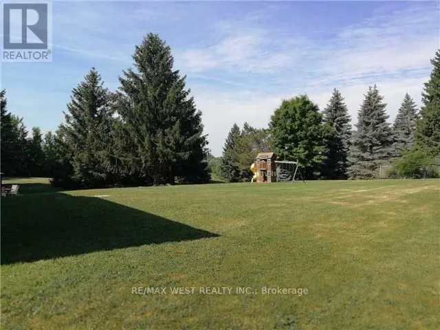 90 Stephanie Boulevard