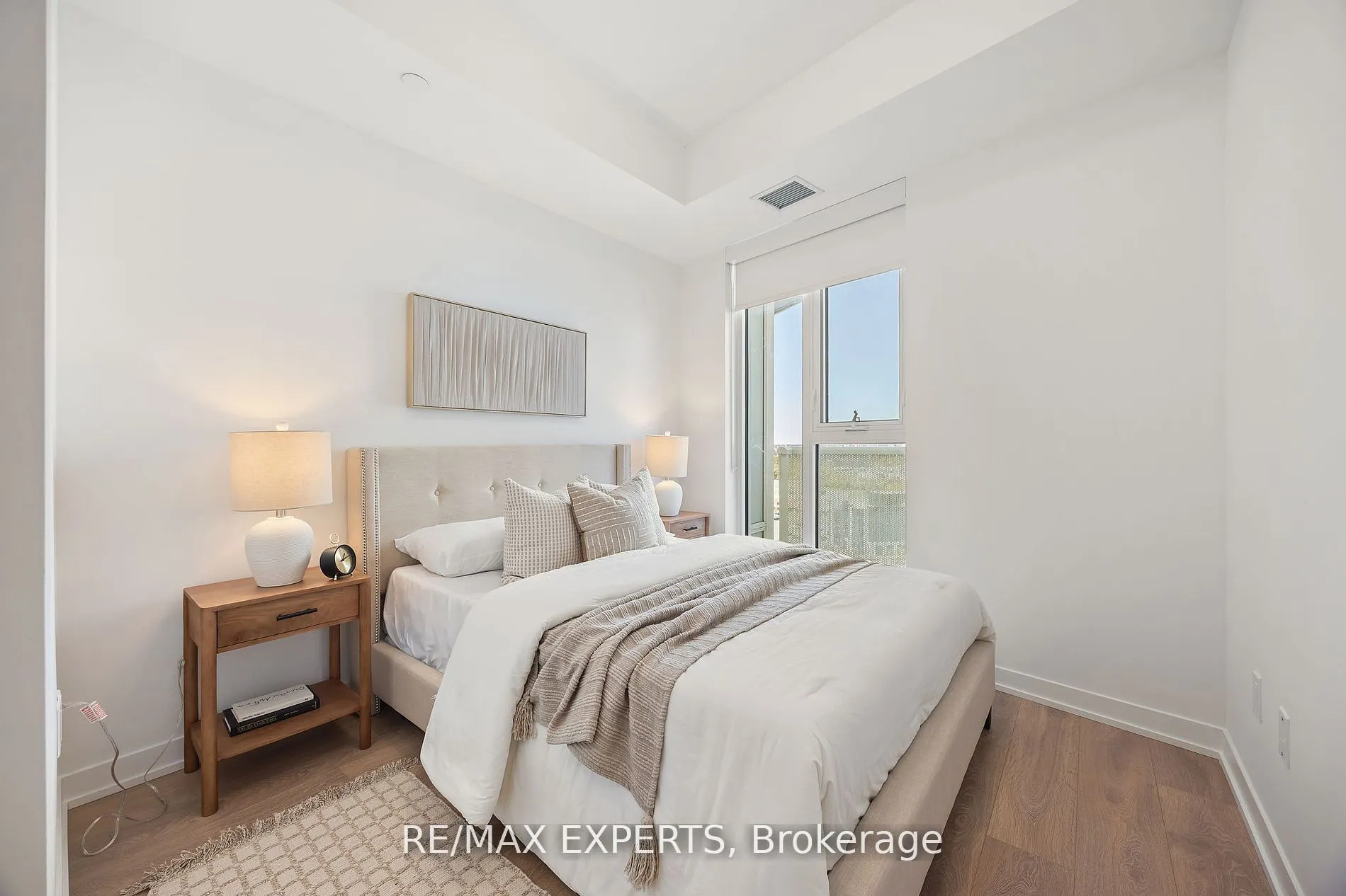 10 Abeja Street, #1414