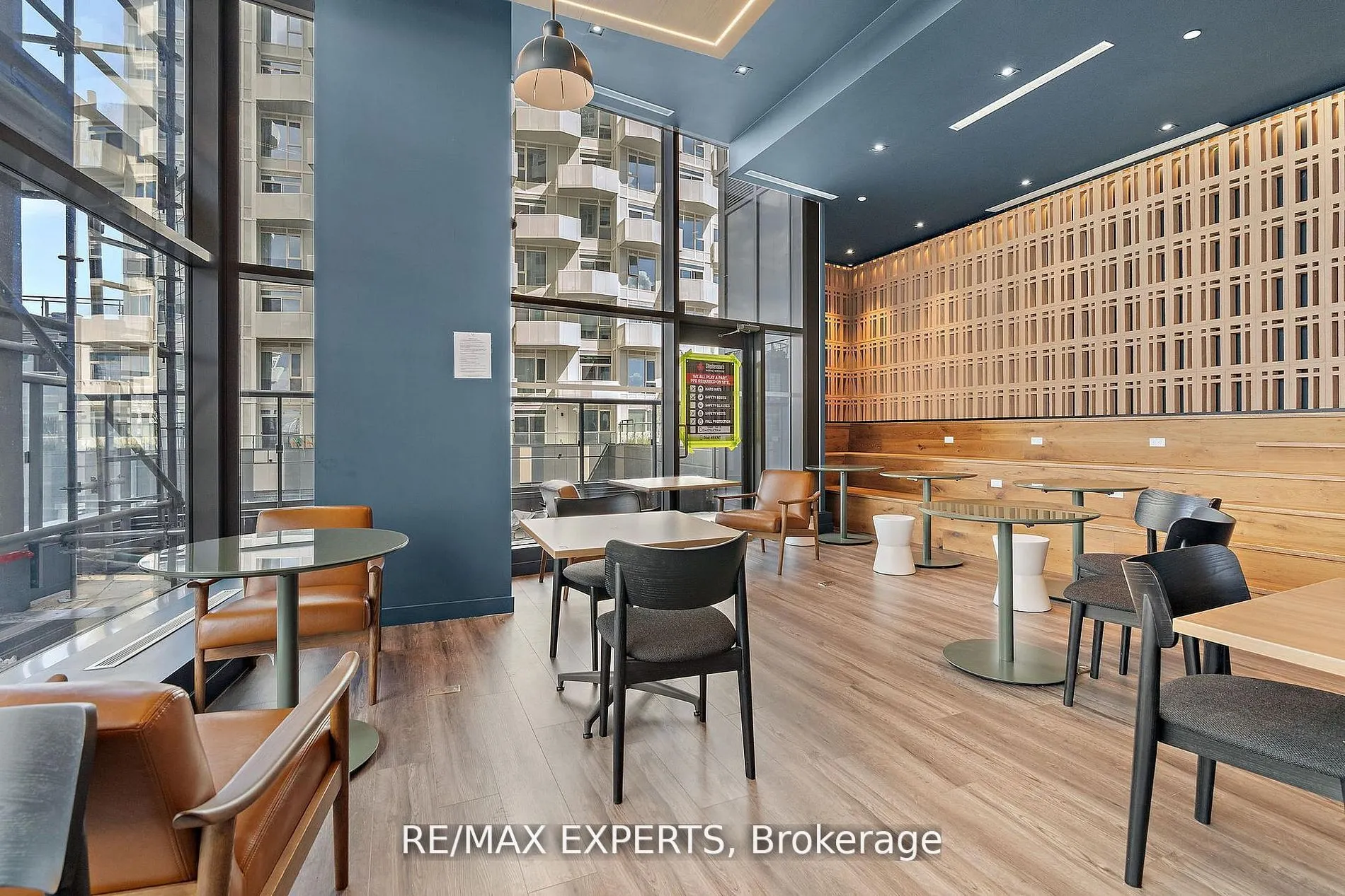 10 Abeja Street, #1414