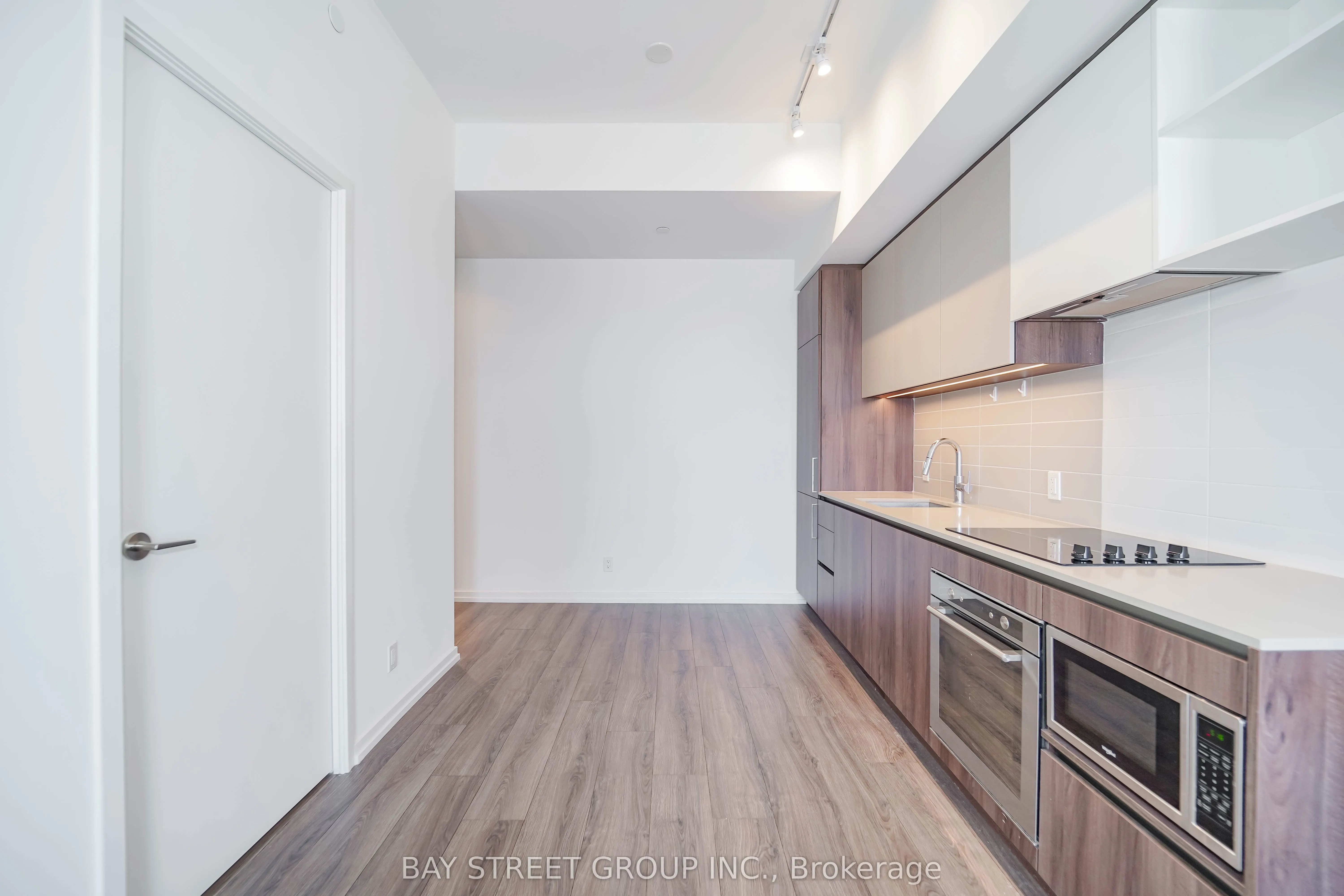 1000 Portage Parkway, #4512