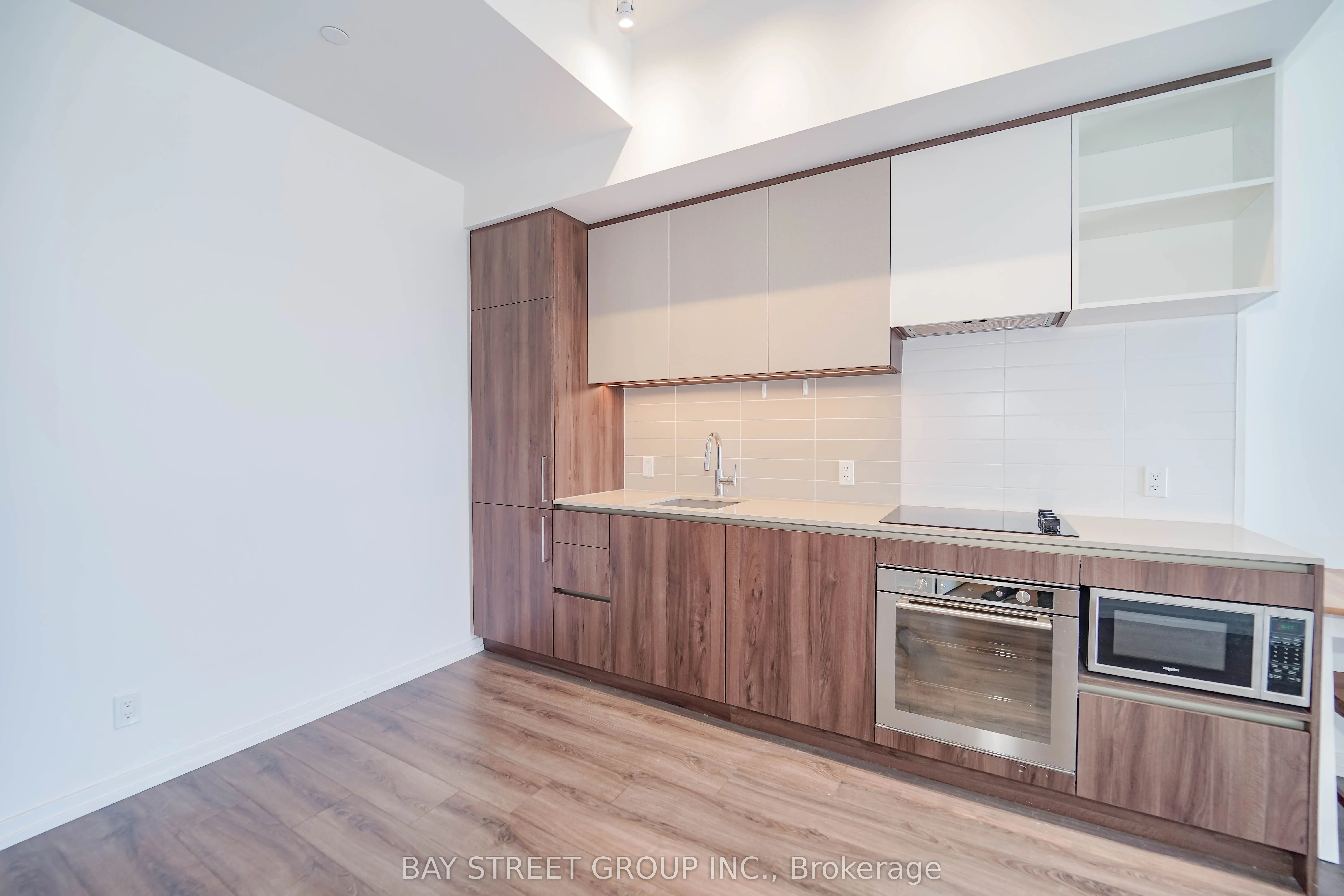 1000 Portage Parkway, #4512