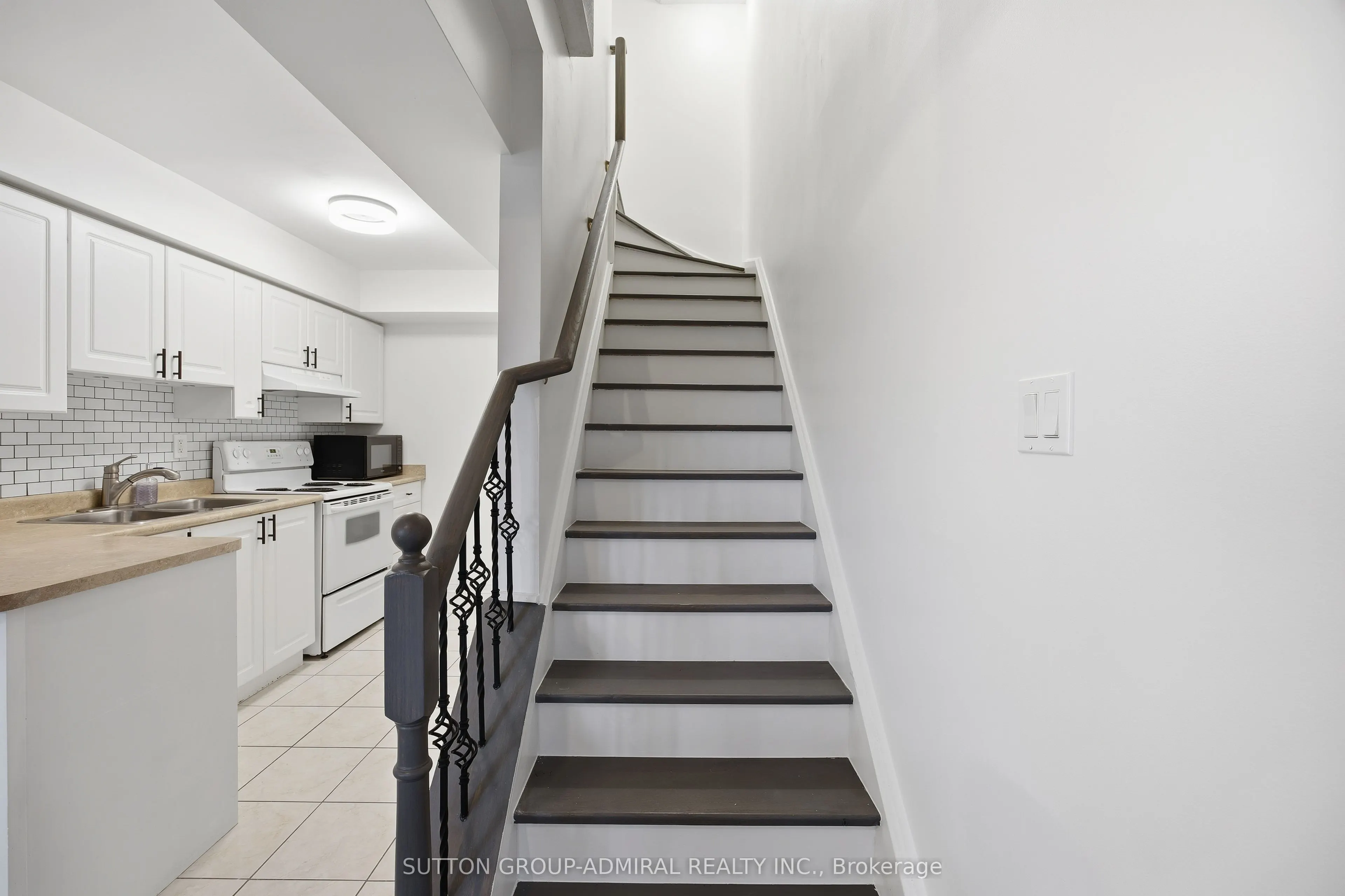 308 John Street, #216