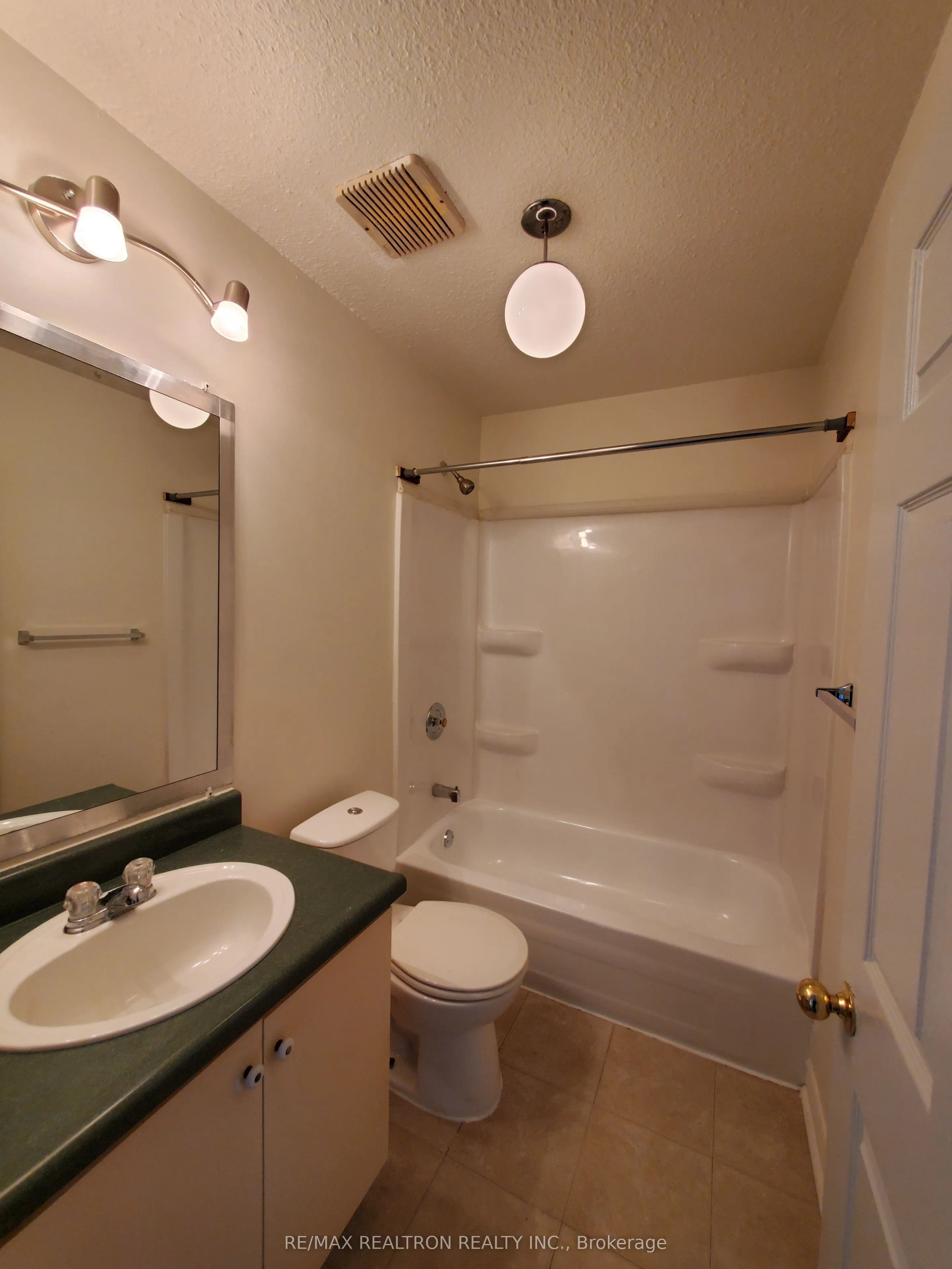 279 Pasadena Drive, #Unit B