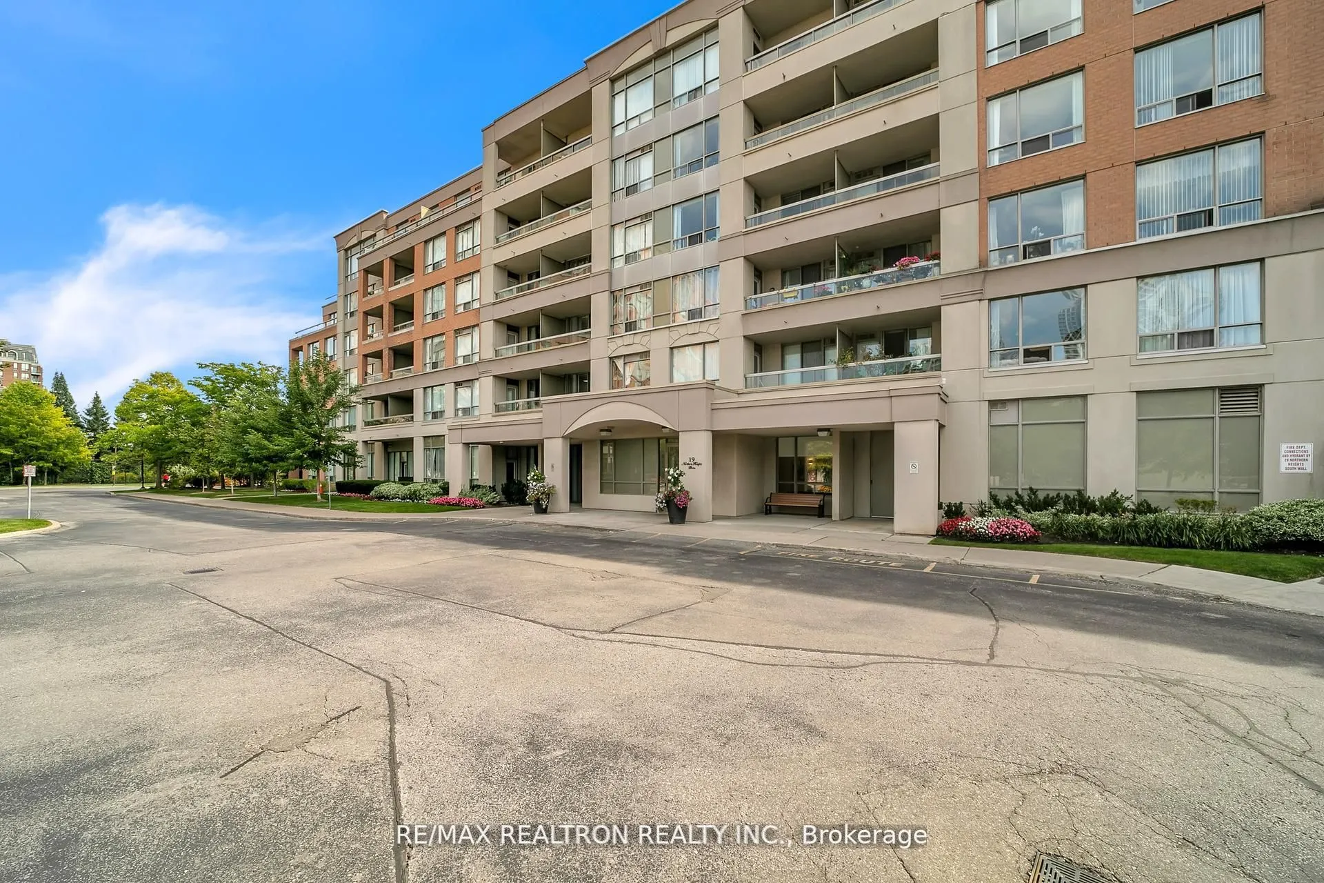 19 Northern Heights Drive, #413