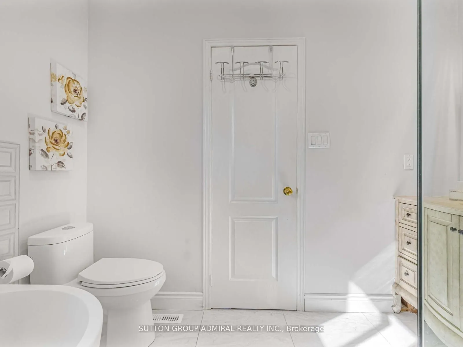 185 Foxfield Crescent